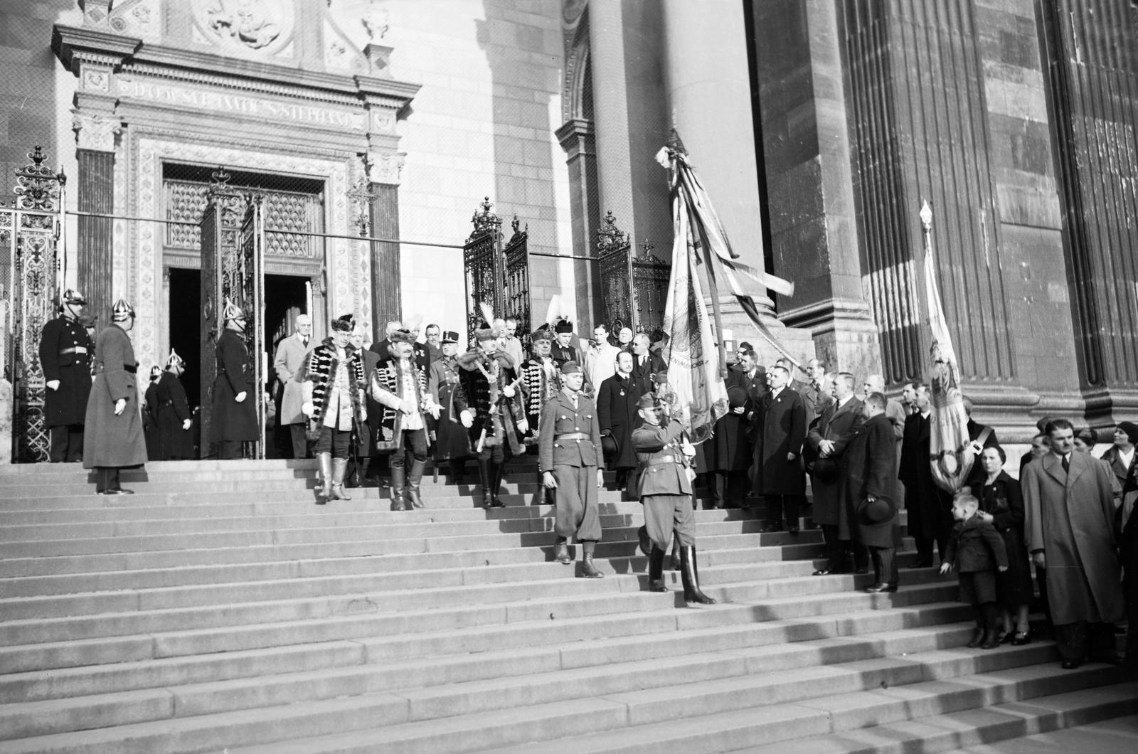 1938, Inkey Tibor, flight of stairs, flag, Fortepan #304512