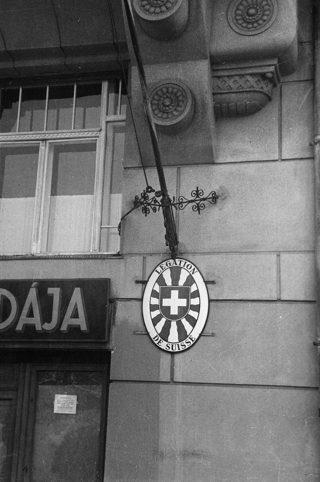 Magyarország, Budapest V., Belgrád (Ferenc József) rakpart 26., svájci konzuli hivatal., 1937, Inkey Tibor, zászlótartó, középület, Budapest, Fortepan #304522