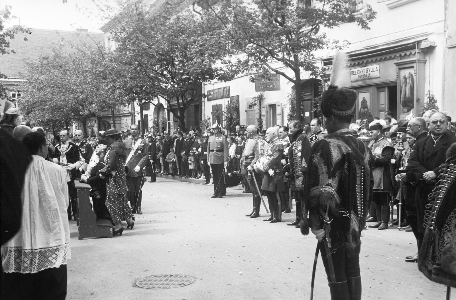 1940, Inkey Tibor, vallás, térdepel, huszár, Fortepan #304620