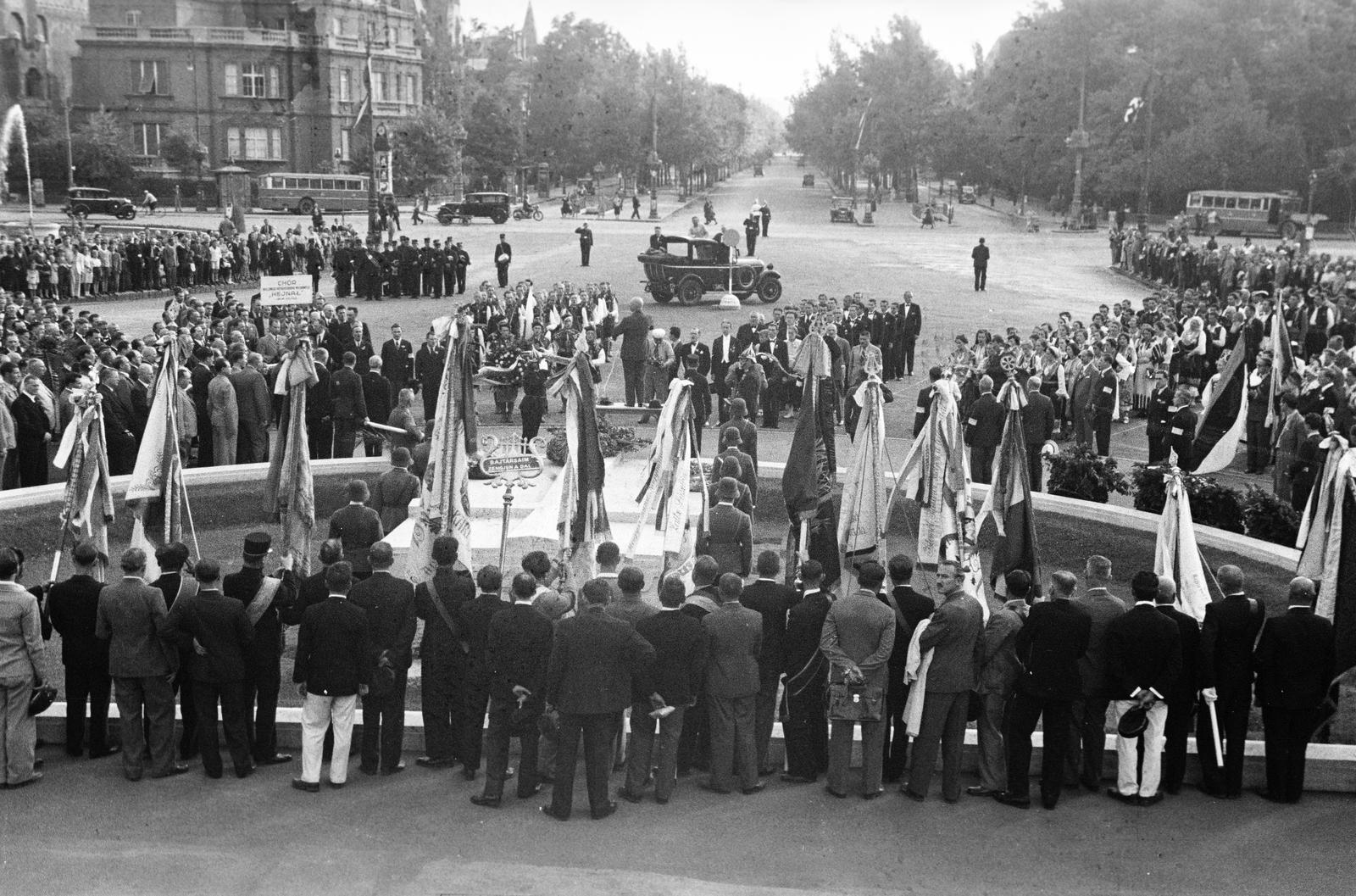 1940, Inkey Tibor, flag, festive, Fortepan #304727