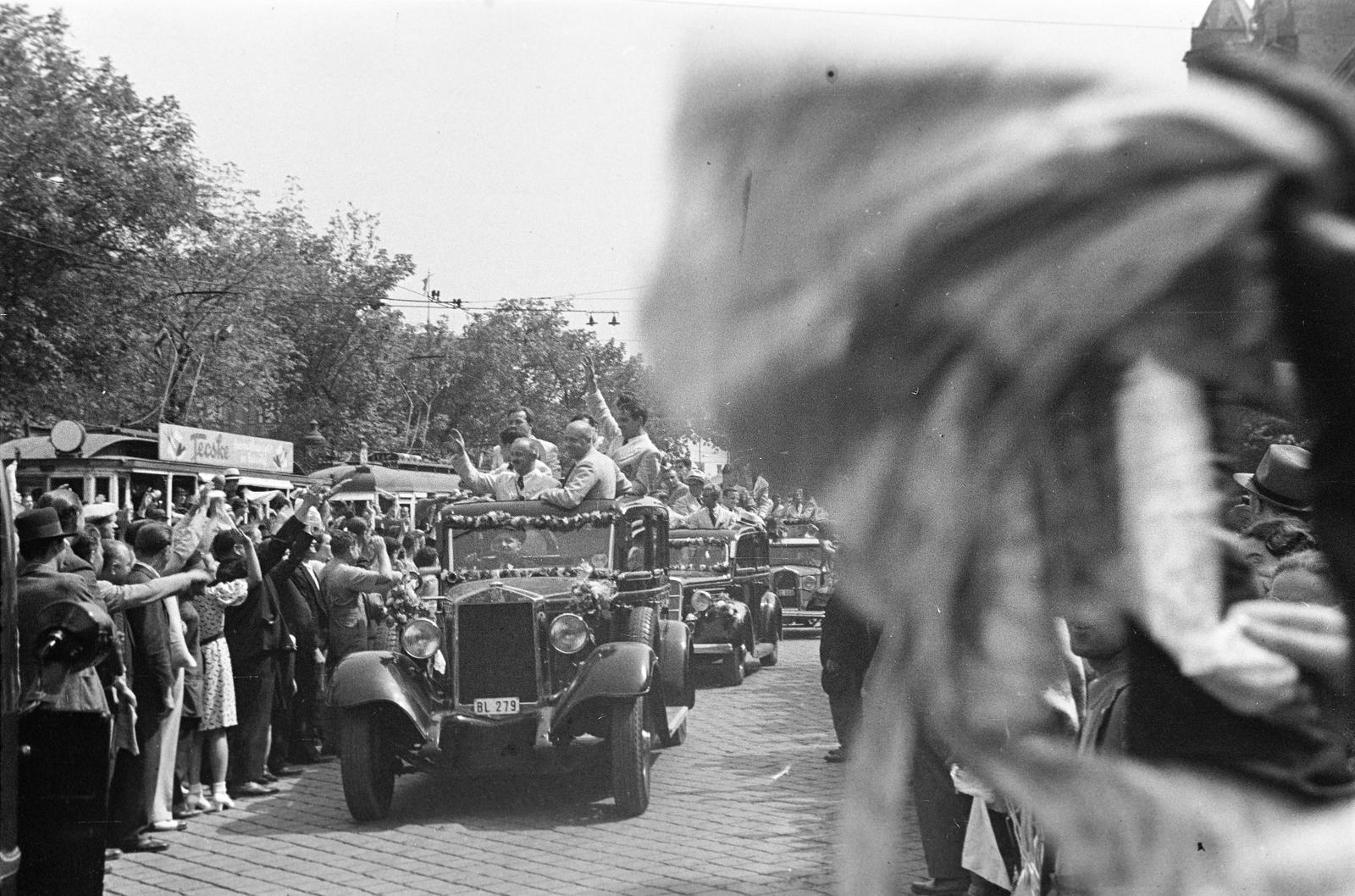 1936, Inkey Tibor, automobile, flower decoration, excitement, Fortepan #304874