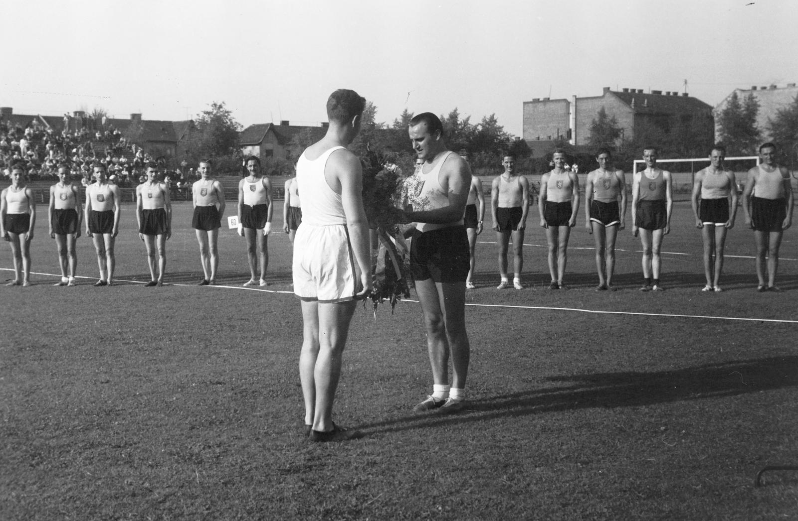 1936, Inkey Tibor, virágcsokor, sportoló, Fortepan #304885