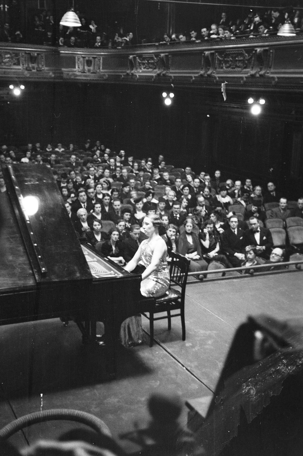 Hungary, Budapest VI., Zeneakadémia, Nagyterem., 1937, Inkey Tibor, piano, auditorium, Budapest, Fortepan #304929