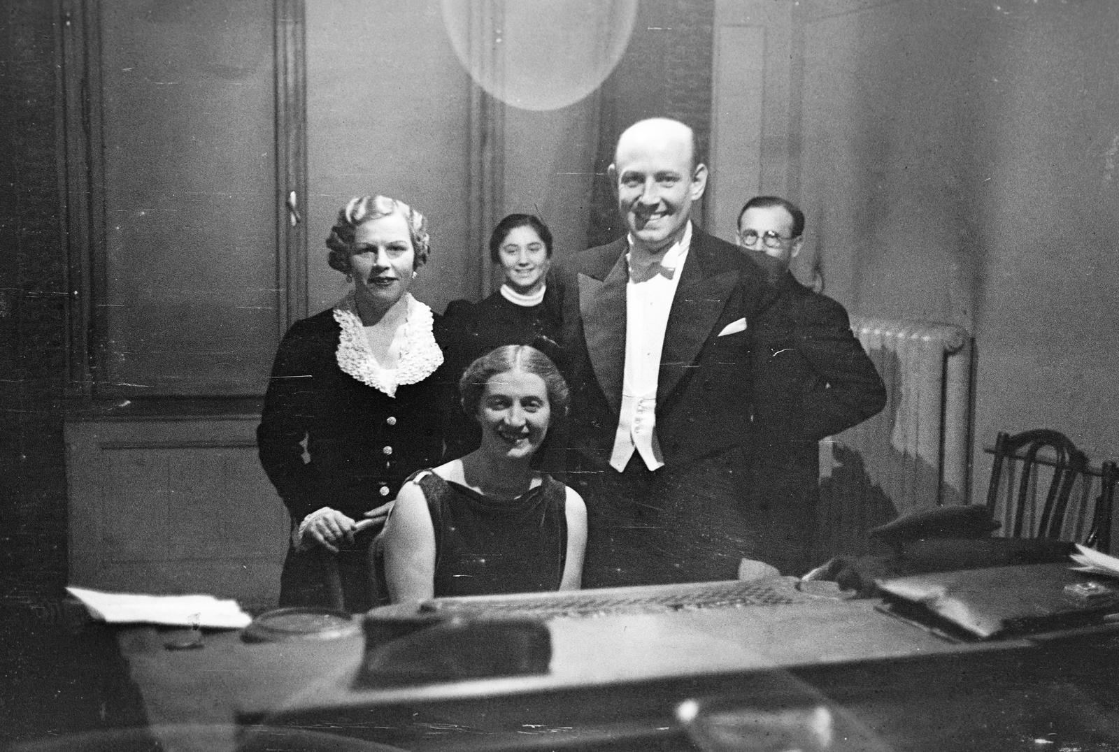 1937, Inkey Tibor, smile, tableau, classical music, Fortepan #304939