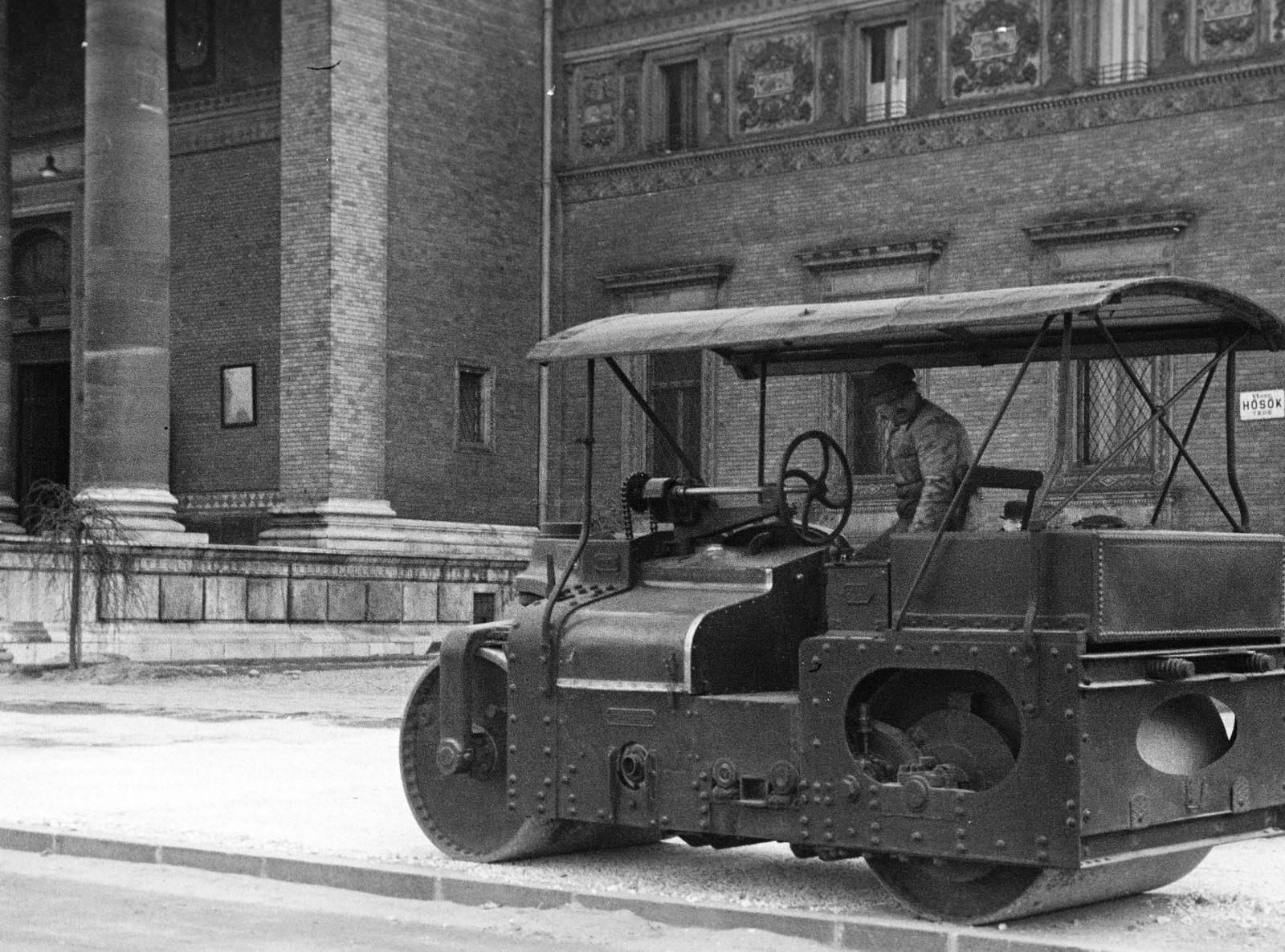 1938, Inkey Tibor, úthenger, Fortepan #305097