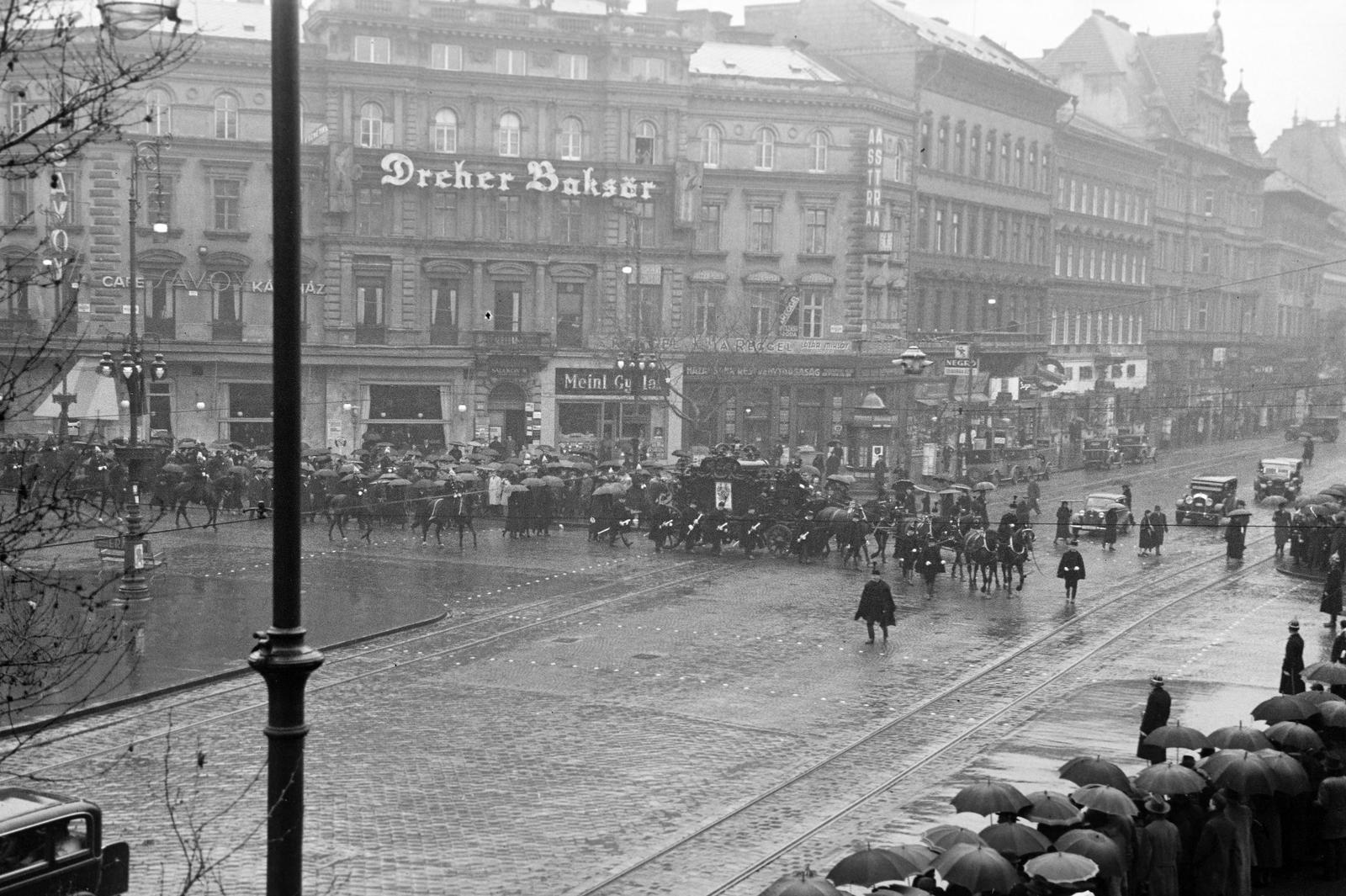 1937, Inkey Tibor, gyászmenet, útkereszteződés, Julius Meinl-márka, Dreher-márka, reklám, Fortepan #305134