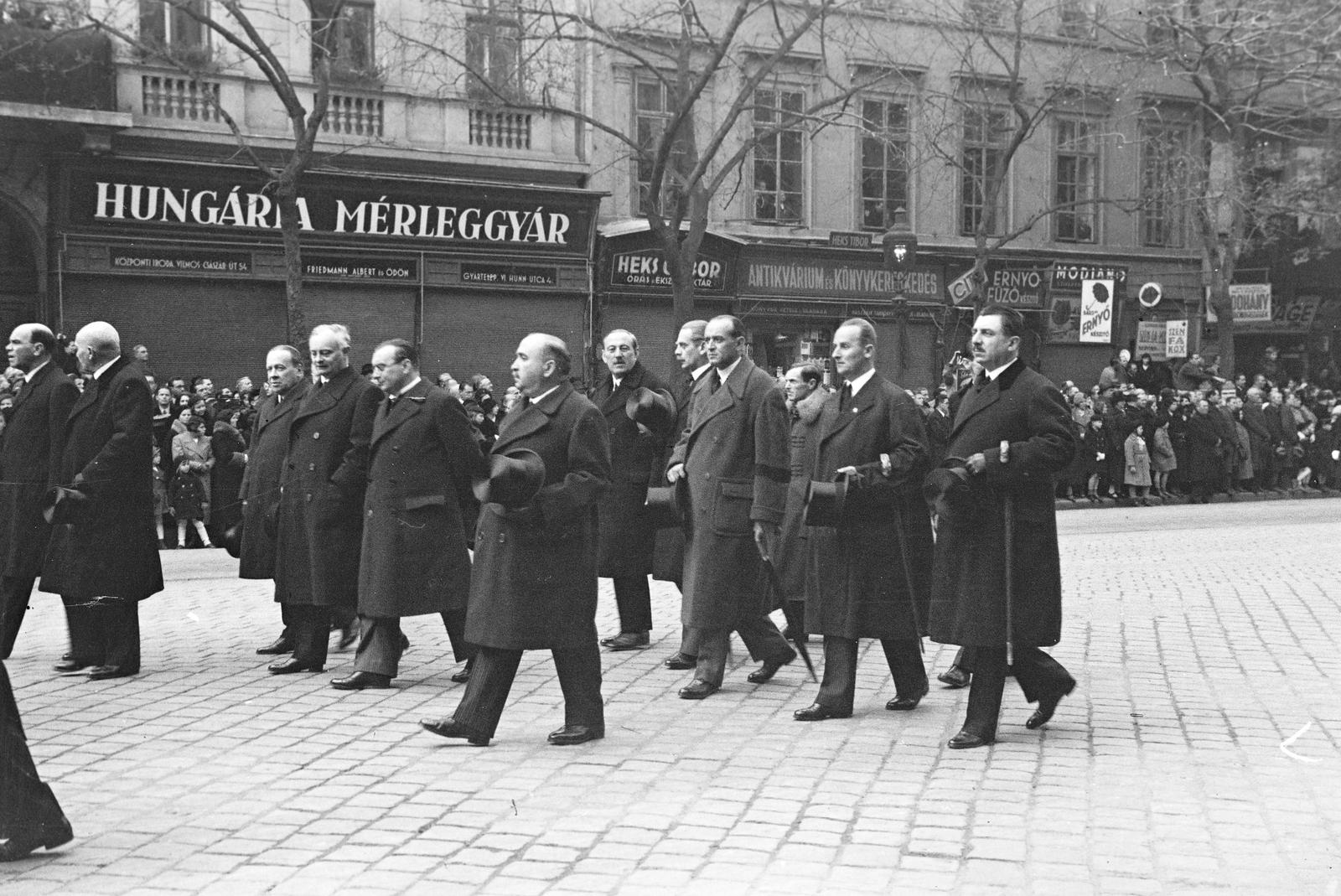 1937, Inkey Tibor, politician, hat in hand, Fortepan #305136