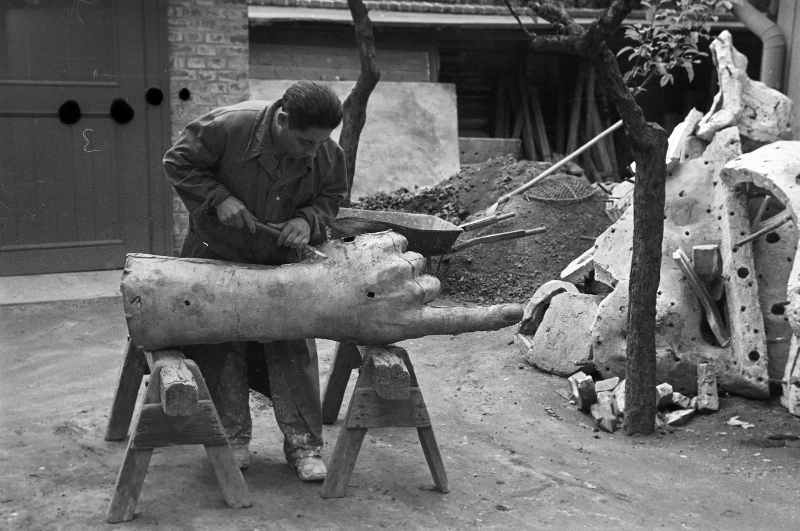 1937, Inkey Tibor, Best of, kéz, szobrász, szobor, alkotás, sérült kép, Fortepan #306089