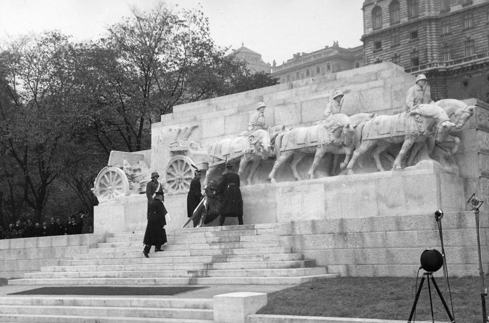 1937, Inkey Tibor, filmforgatás, mikrofon, emlékmű, Ligeti Miklós-alkotás, Fortepan #306155