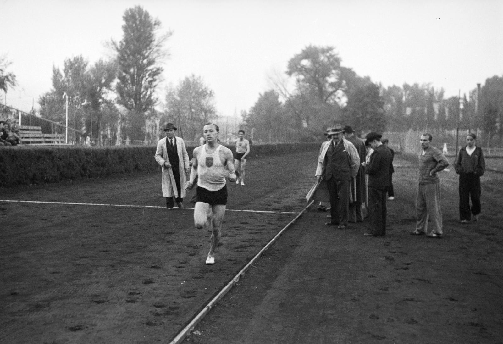 1939, Inkey Tibor, futás, Fortepan #306244