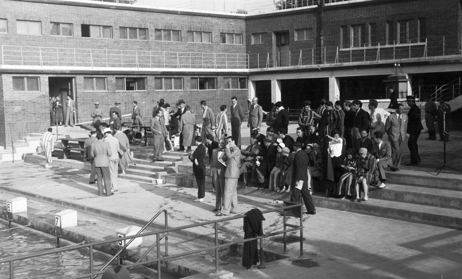 1936, Inkey Tibor, swimming pool, sitting on stairs, Fortepan #306447