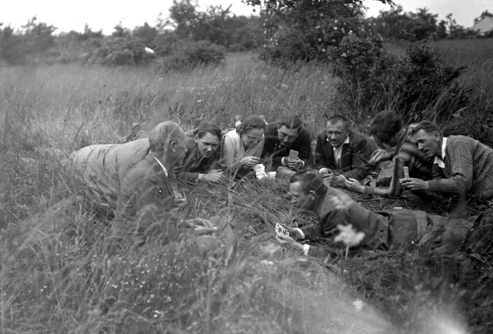 1934, Storymap.hu, free time, excursion, tableau, women, men, field, card game, Fortepan #30690