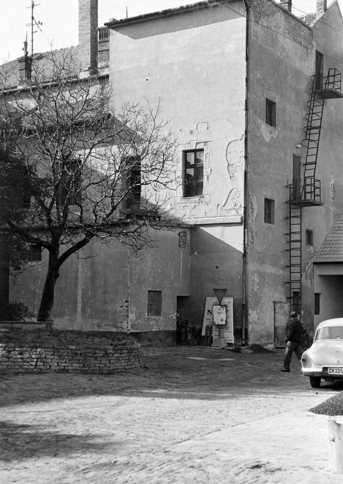 Hungary, 1960, Gazda Anikó, ladder, iron stairs, Fortepan #307106
