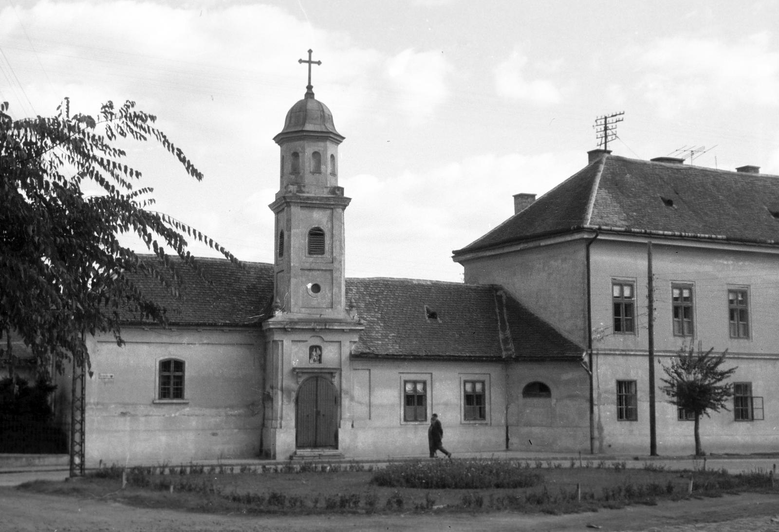 Magyarország, Szekszárd, Béri Balogh Ádám utca 2., Szent János és Pál-kápolna., 1963, Gazda Anikó, Fortepan #307141