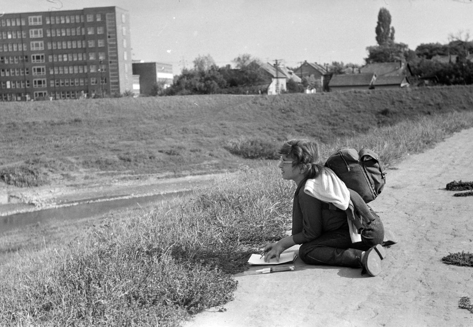 Magyarország, 1969, Gazda Anikó, Best of, hátizsák, diák, földút, rajz, folyópart, Fortepan #307716