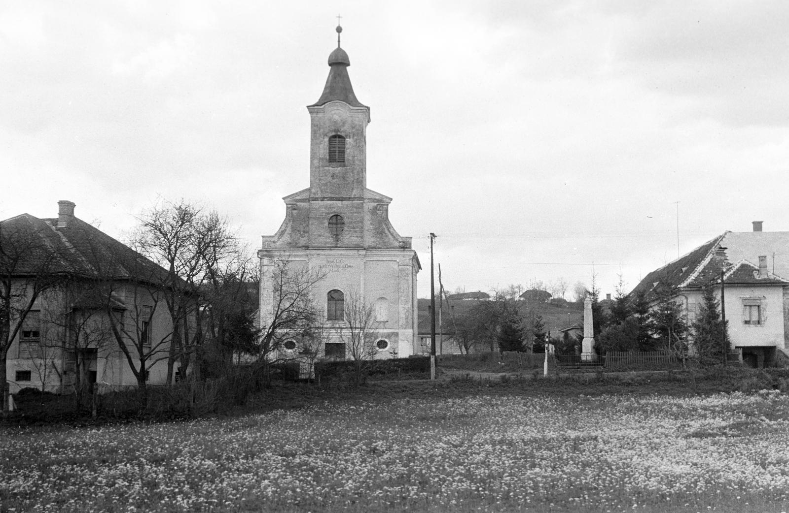 Magyarország, Alsószölnök, Fő út, Gyümölcsoltó Boldogasszony-templom., 1963, Gazda Anikó, templom, Fortepan #307833