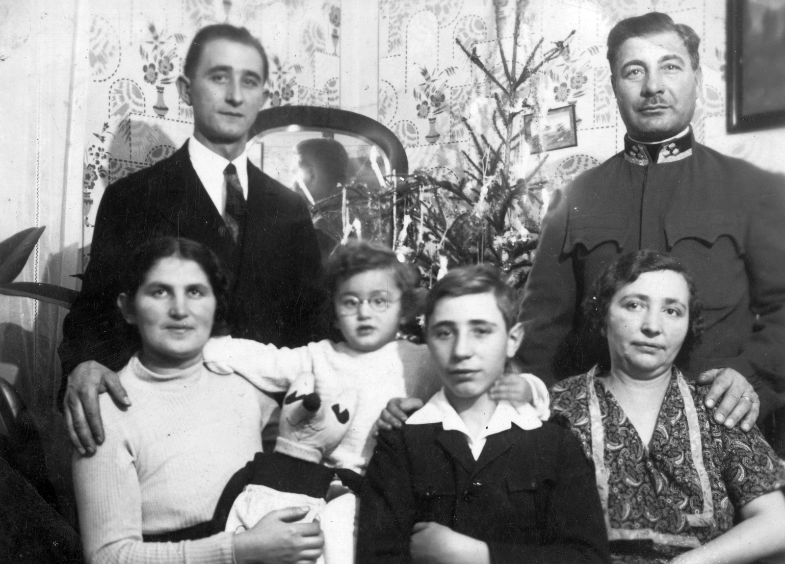 1937, Storymap.hu, Christmas, kid, family, saloon, fondness, tableau, glasses, interior, Fortepan #30787