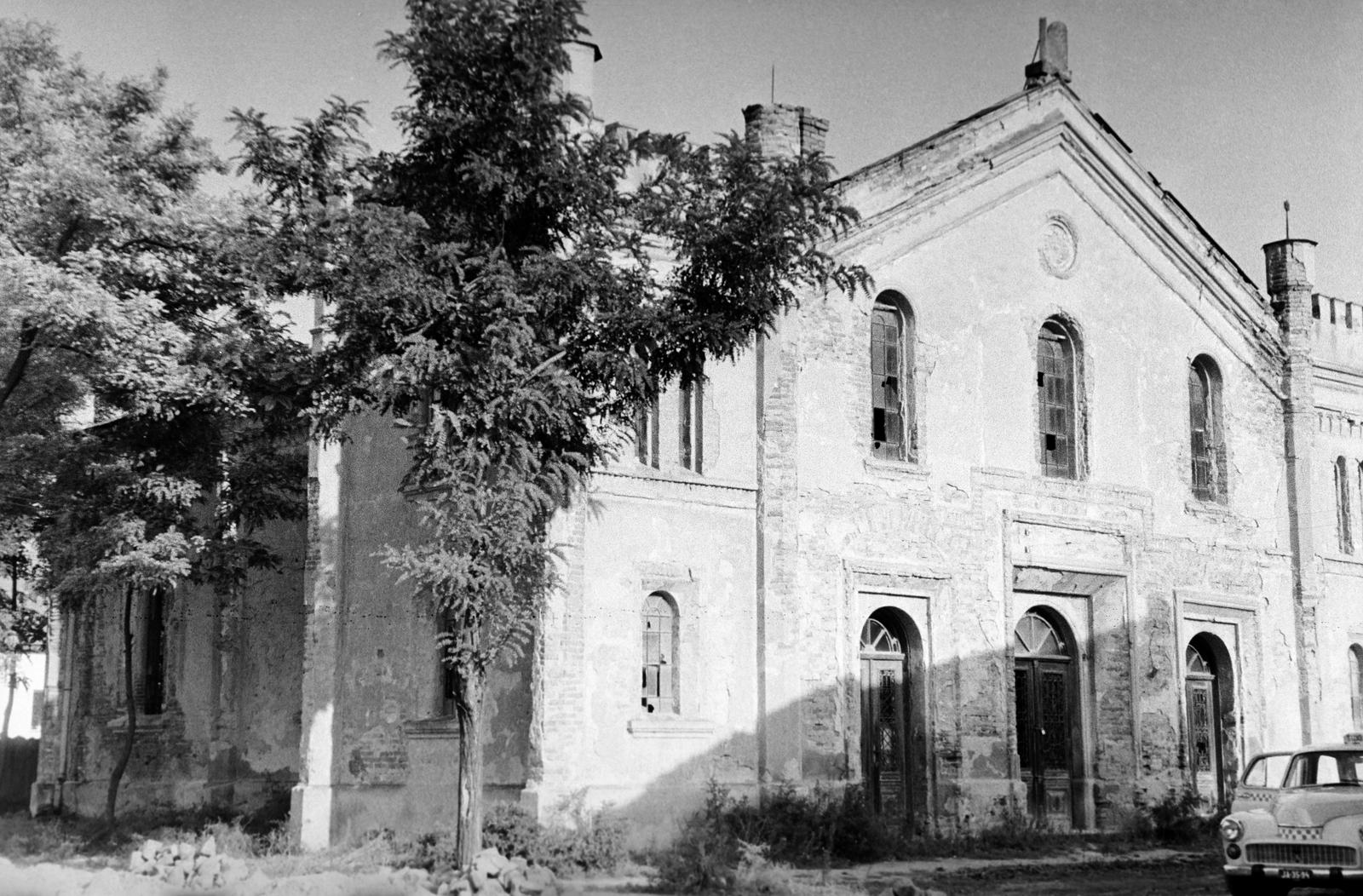 Magyarország, Hajdúböszörmény, Kassa utca 9., az egykori zsinagóga., 1970, Gazda Anikó, Fortepan #307913