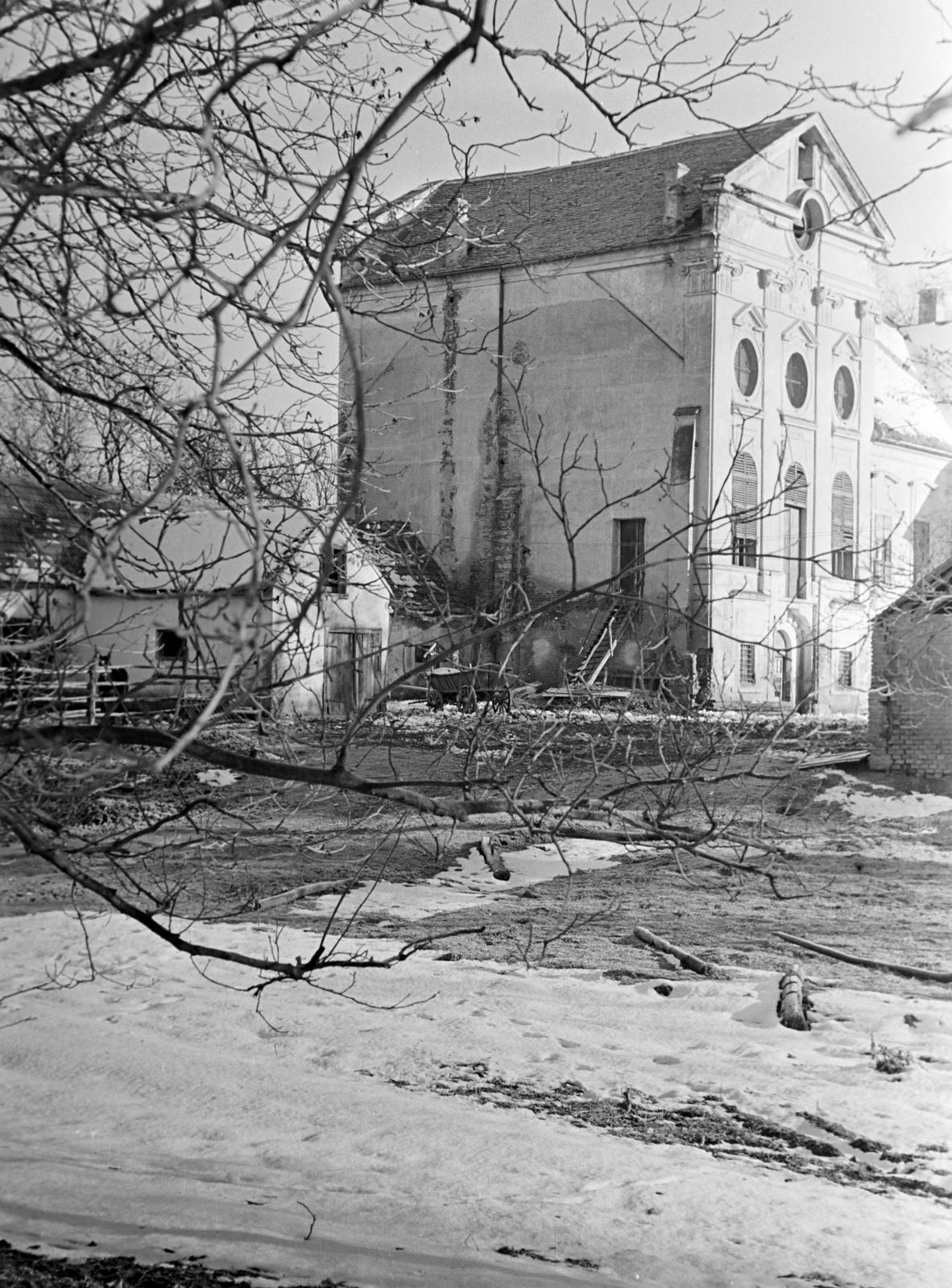 Magyarország, Vasszécseny, Ó-Ebergényi-kastély., 1962, Gazda Anikó, Fortepan #308000