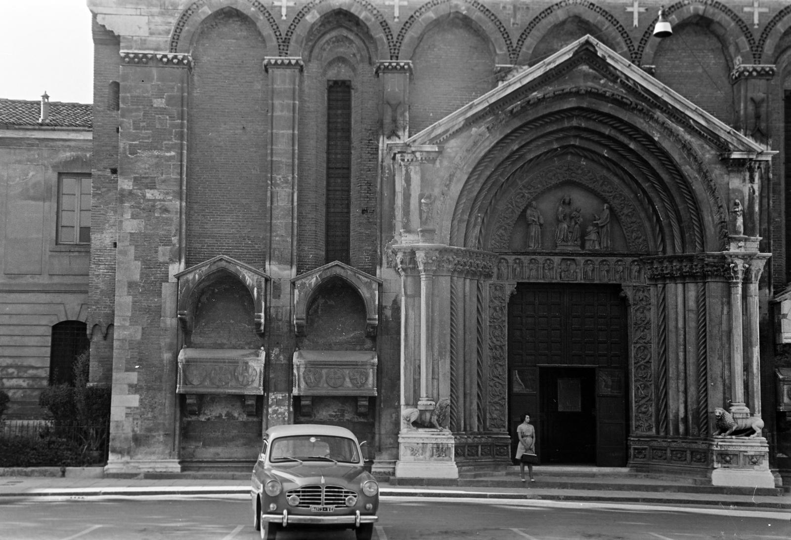 Italy, Vicenza, Piazza San Lorenzo, a Chiesa di San Lorenzo kapuja., 1960, Gazda Anikó, Romanesque Architecture, portal, Fortepan #308492