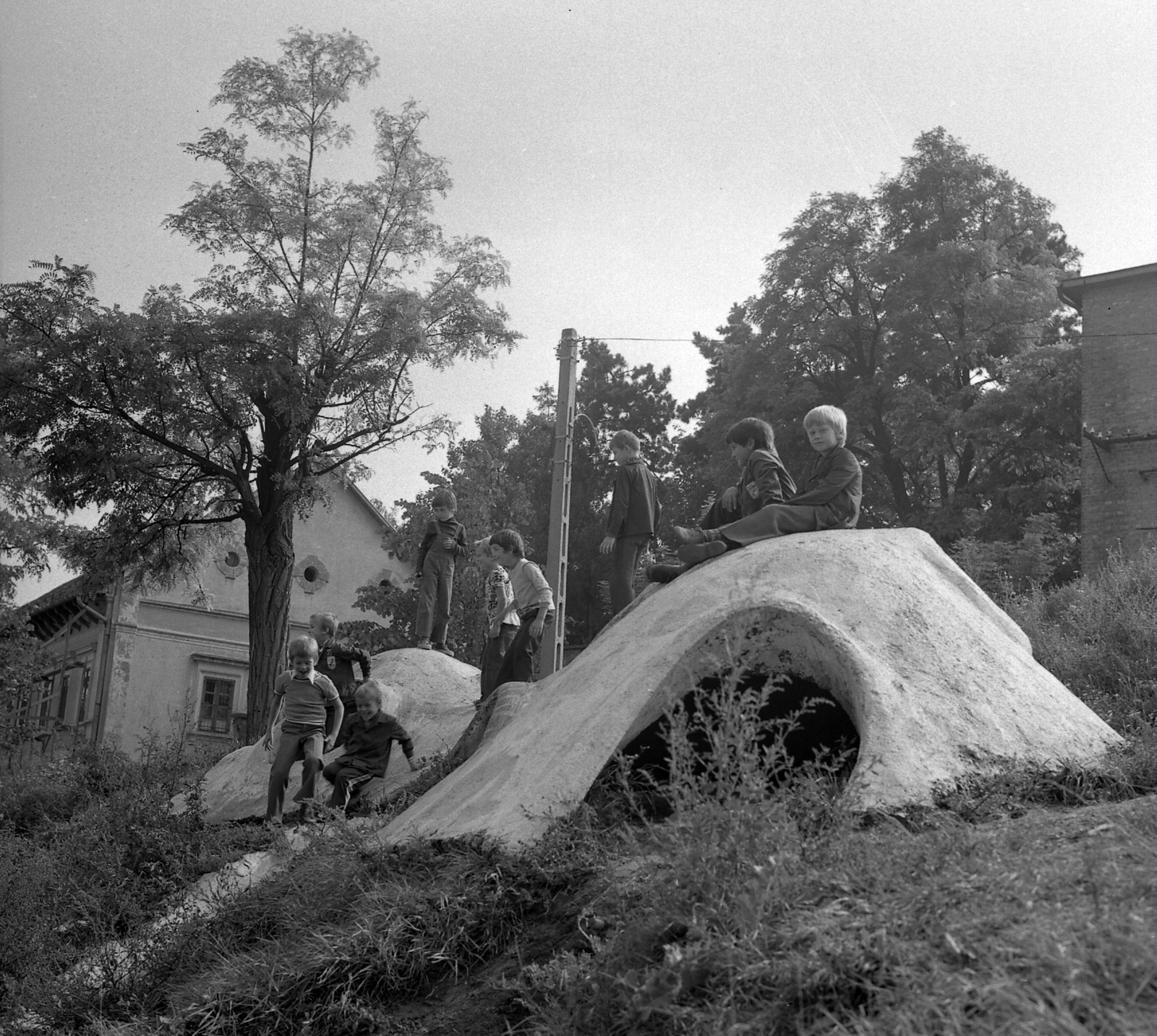 Hungary, Szentendre, Bükkös part, az 1979-es nemzetközi gyermekév tiszteletére épült játszótér., 1979, Storymap.hu, Fortepan #30857