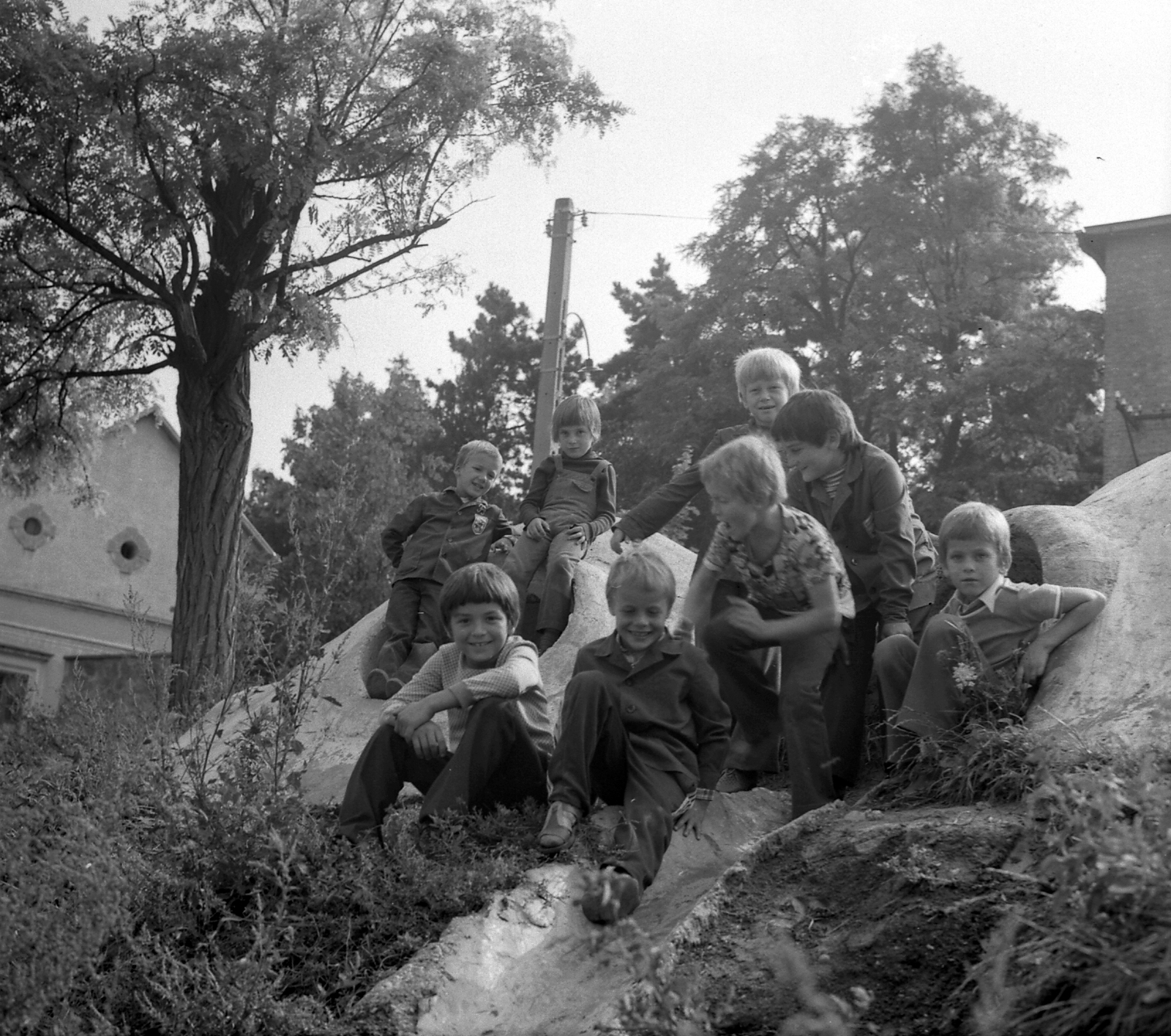 Hungary, Szentendre, Bükkös part, az 1979-es nemzetközi gyermekév tiszteletére épült játszótér., 1979, Storymap.hu, tableau, kids, playground, Fortepan #30858