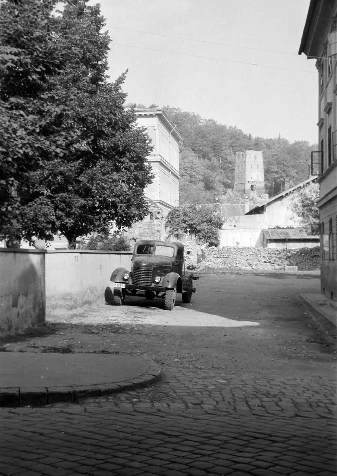 Románia,Erdély, Brassó, szemben a Fekete-torony., 1962, Gazda Anikó, Fortepan #308640