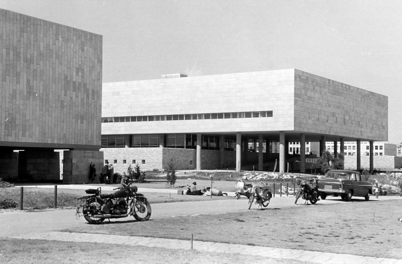 1962, Gazda Anikó, modern architecture, motorcycle, arcaded house, Fortepan #308849
