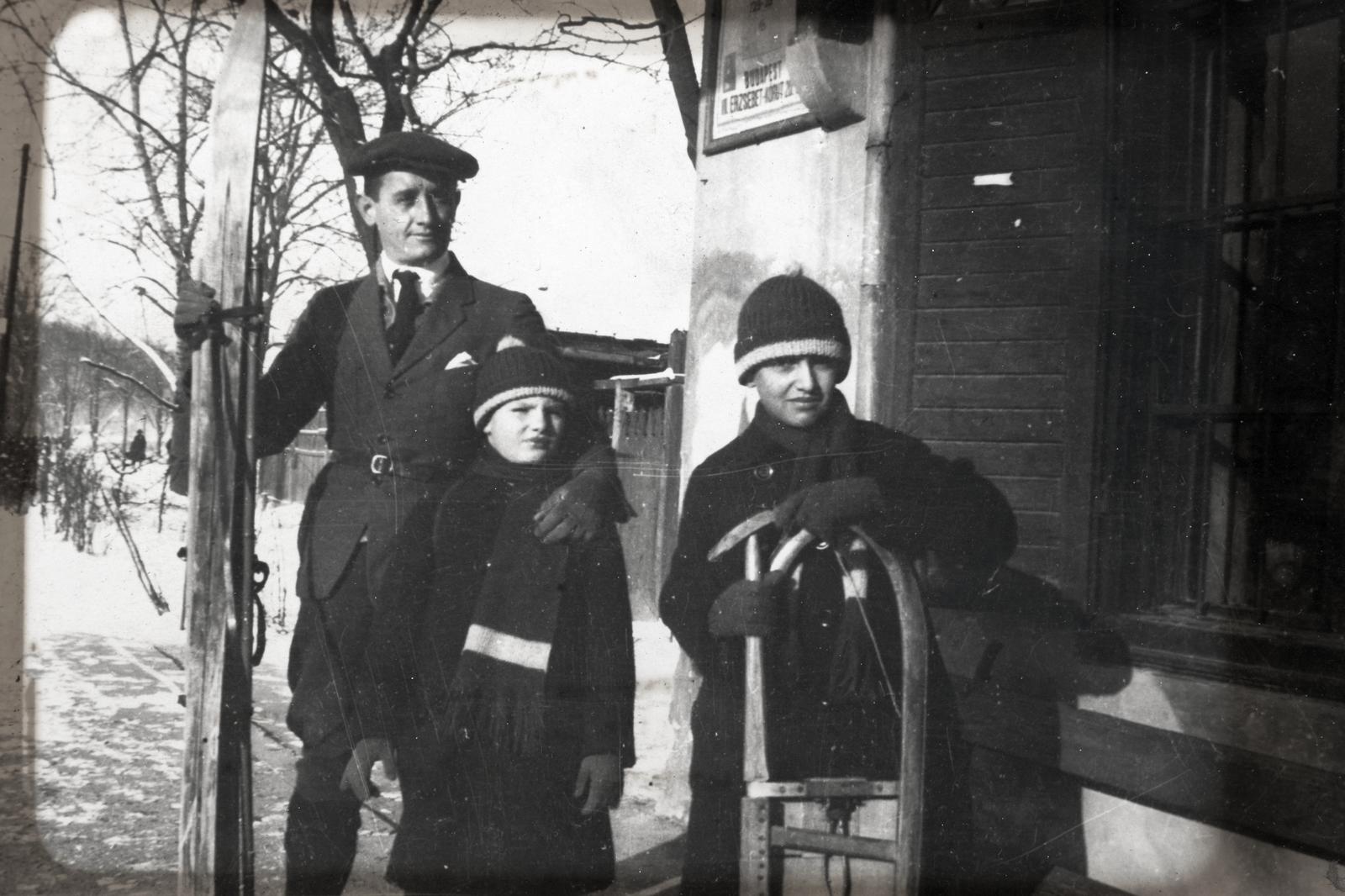 A kép forrását kérjük így adja meg: Fortepan / BFL XIV.380 Karafiáth Jenő iratai / Szekfü András adománya, 1930, Budapest Főváros Levéltára / Szekfü András, Fortepan #310031