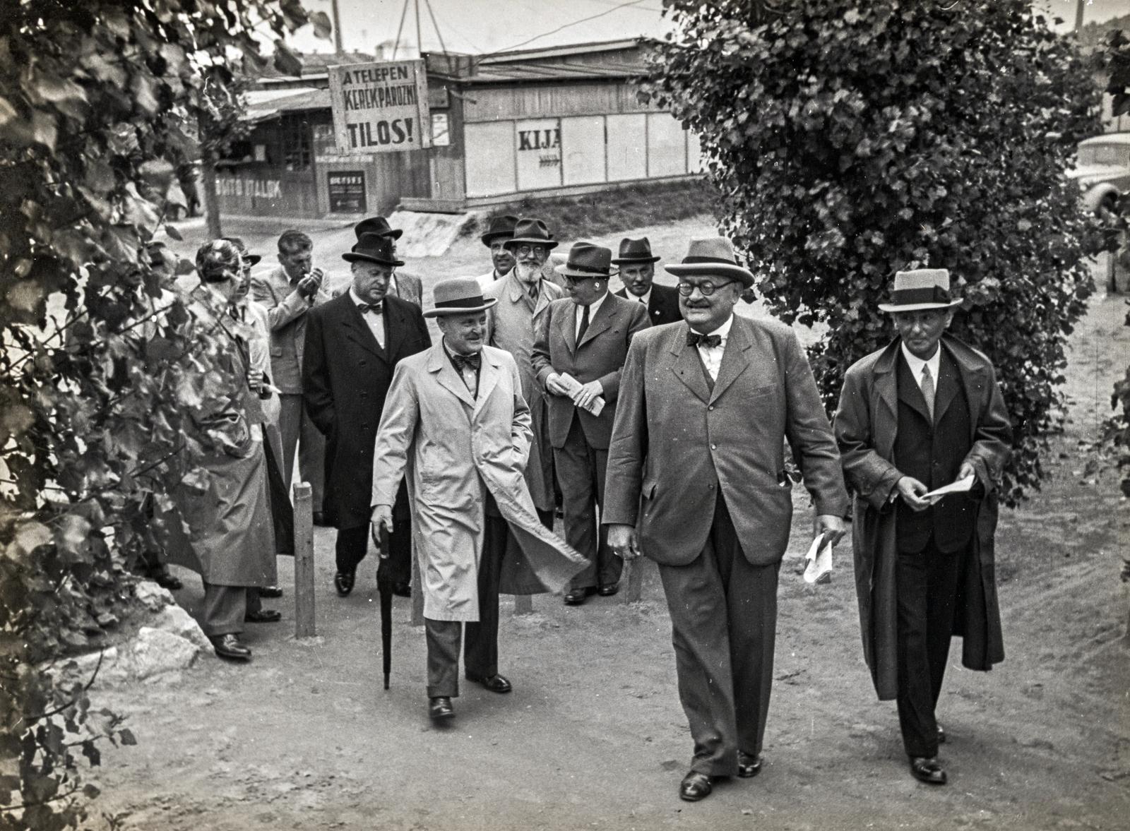 A kép forrását kérjük így adja meg: Fortepan / BFL XIV.380 Karafiáth Jenő iratai / Szekfü András adománya, 1937, Budapest Főváros Levéltára / Szekfü András, Fortepan #310063