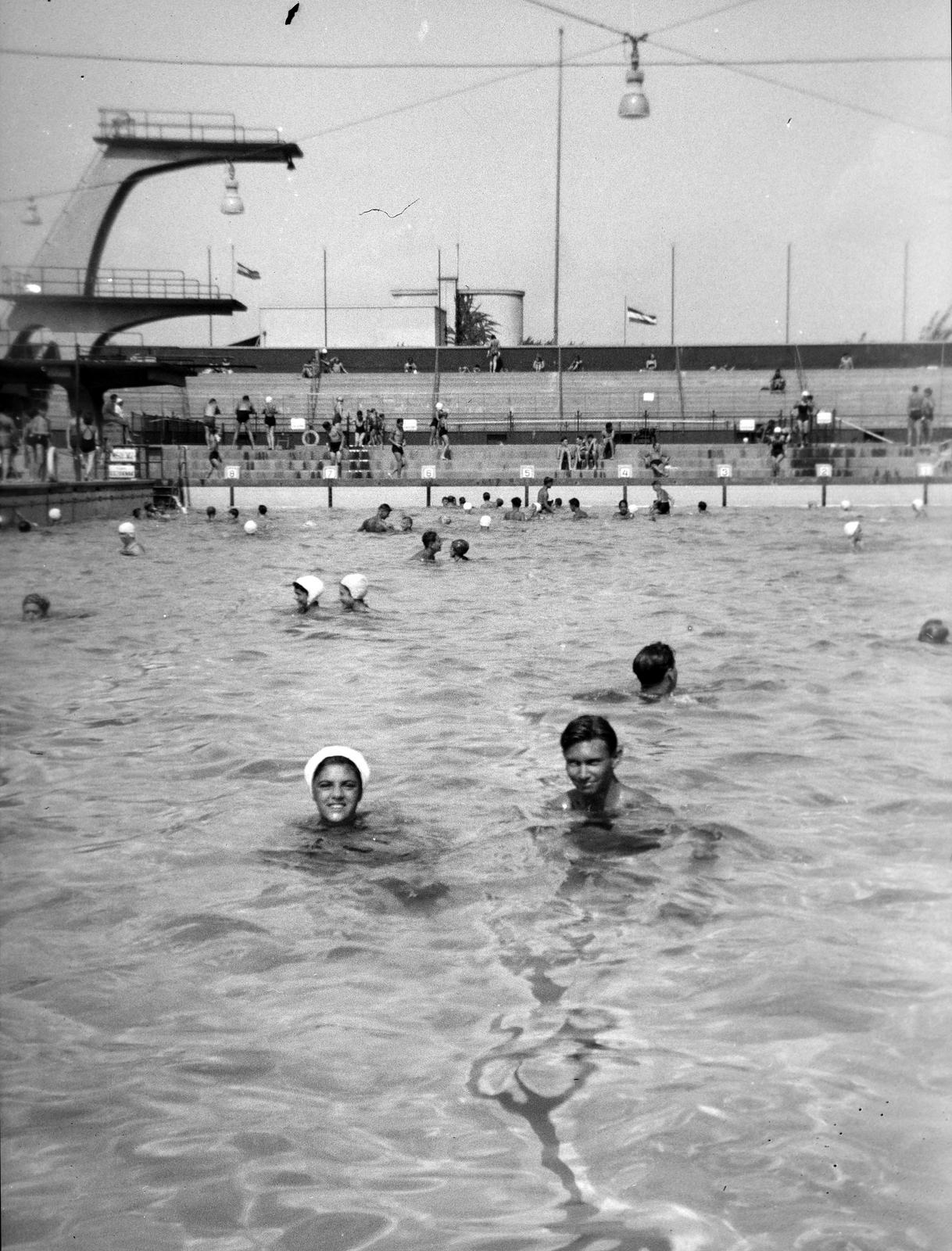 1942, Fortepan #310241