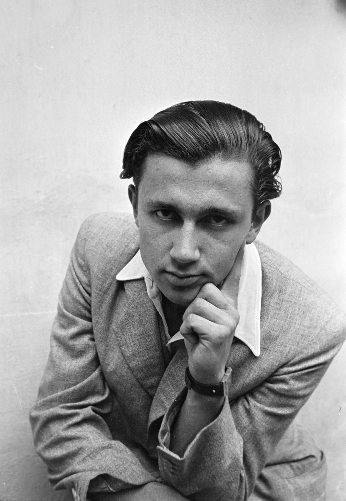 1952, Petrók Károly, Best of, portré, férfi, fejtámasztás, Fortepan #312194