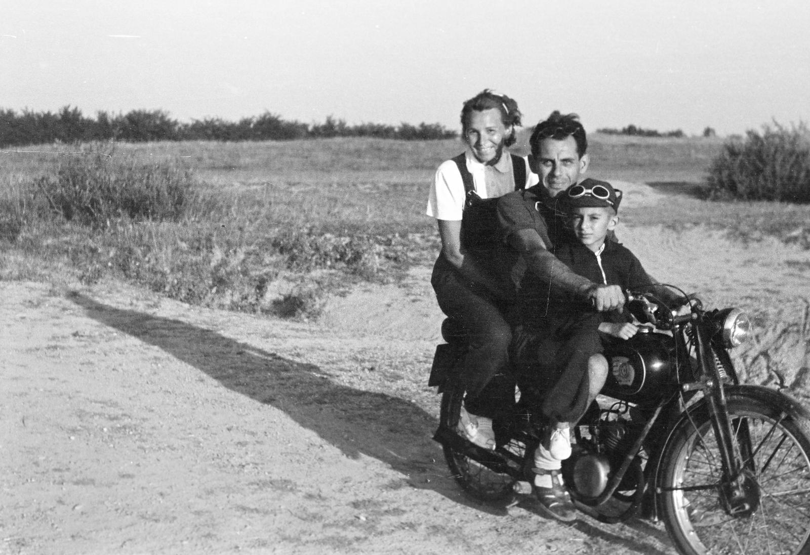 1952, Petrók Károly, Fortepan #312211