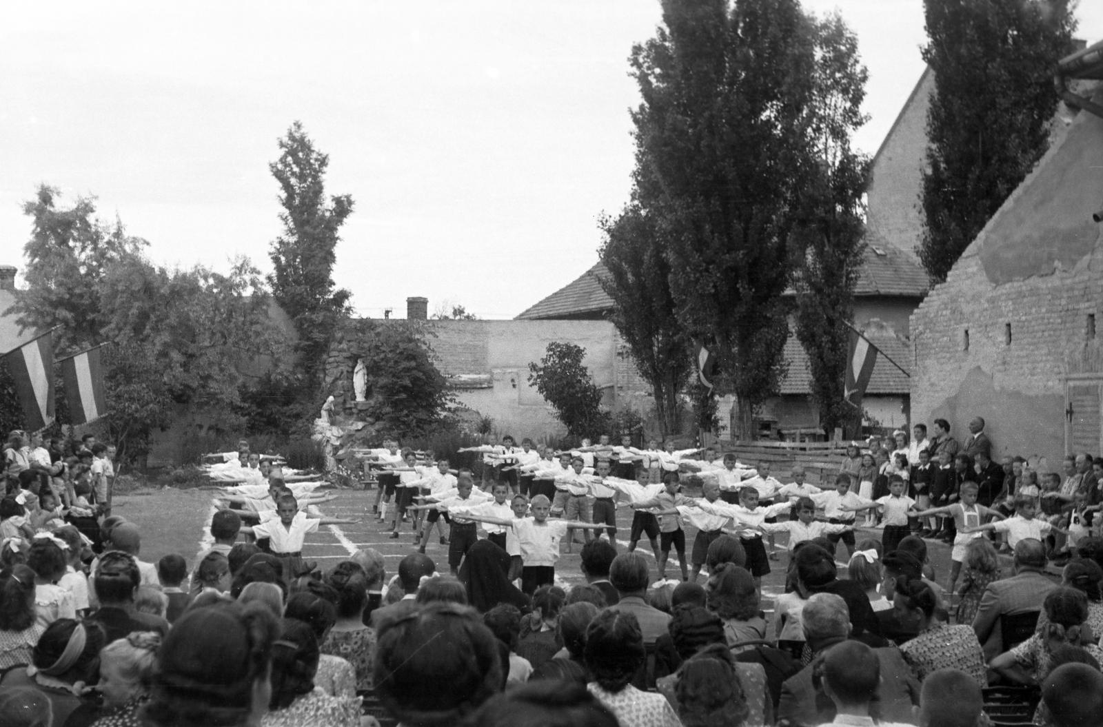 1948, Petrók Károly, Fortepan #312318