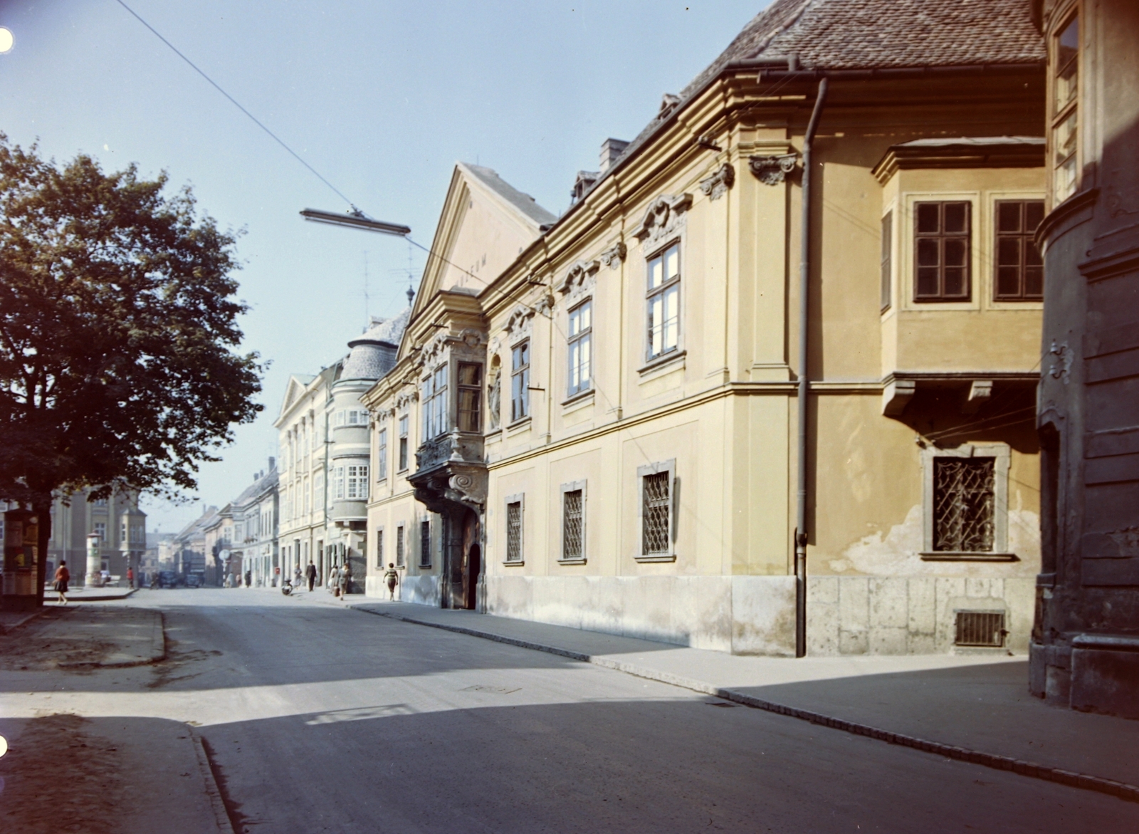 Hungary, Győr, Széchenyi tér, Xantus János Múzeum (Apátúr ház)., 1965, Építésügyi Dokumentációs és Információs Központ, VÁTI, colorful, museum, Baroque-style, Benedictines, Fortepan #31233