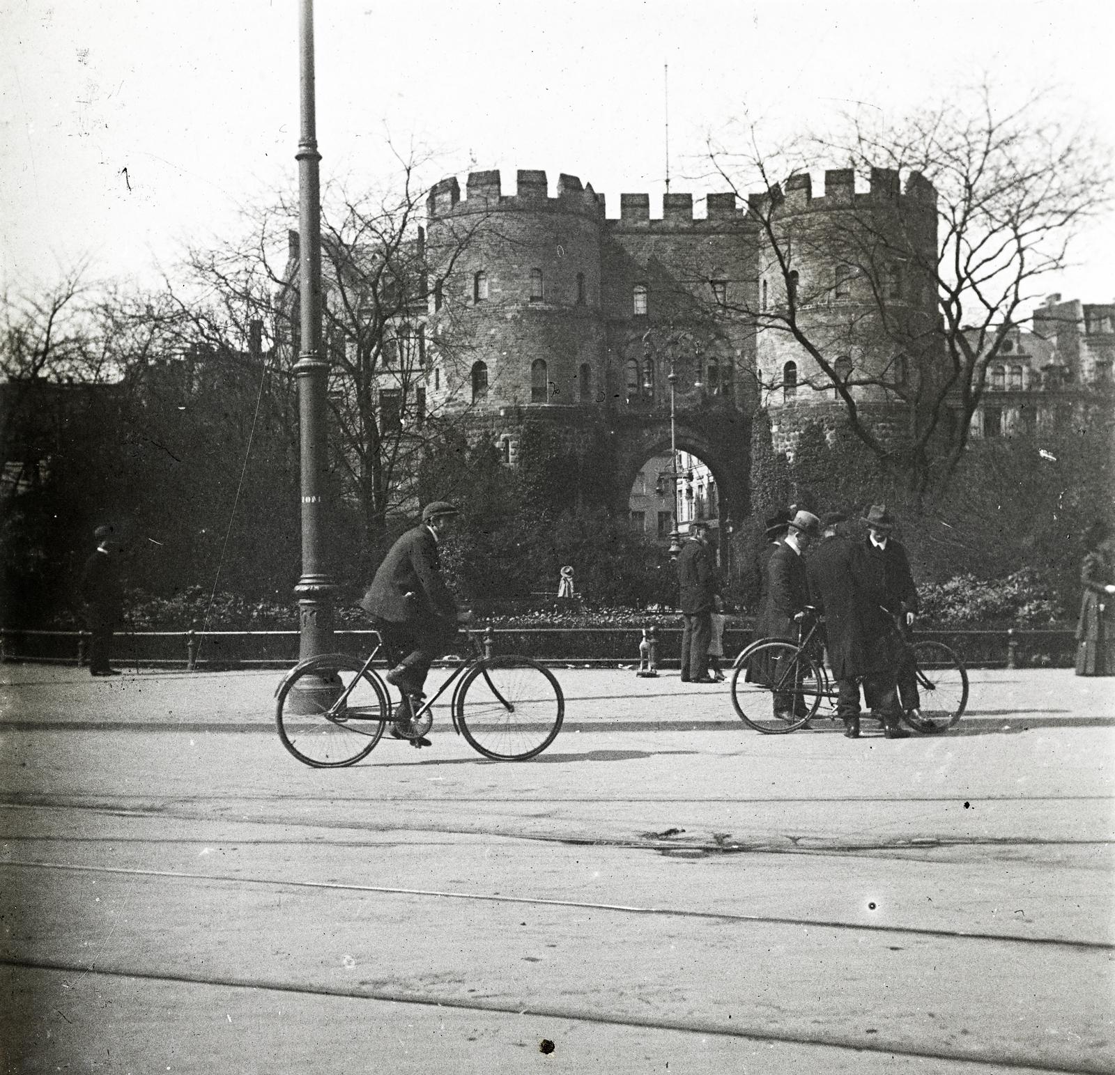 1909, fortepan/Album 123, kerékpár, képarány: négyzetes, bástya, Fortepan #312594