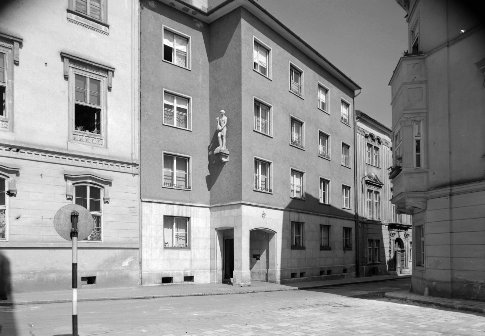Hungary, Sopron, Templom utca 24. a Fegyvertár utcából nézve., 1961, Építésügyi Dokumentációs és Információs Központ, VÁTI, Fortepan #31270