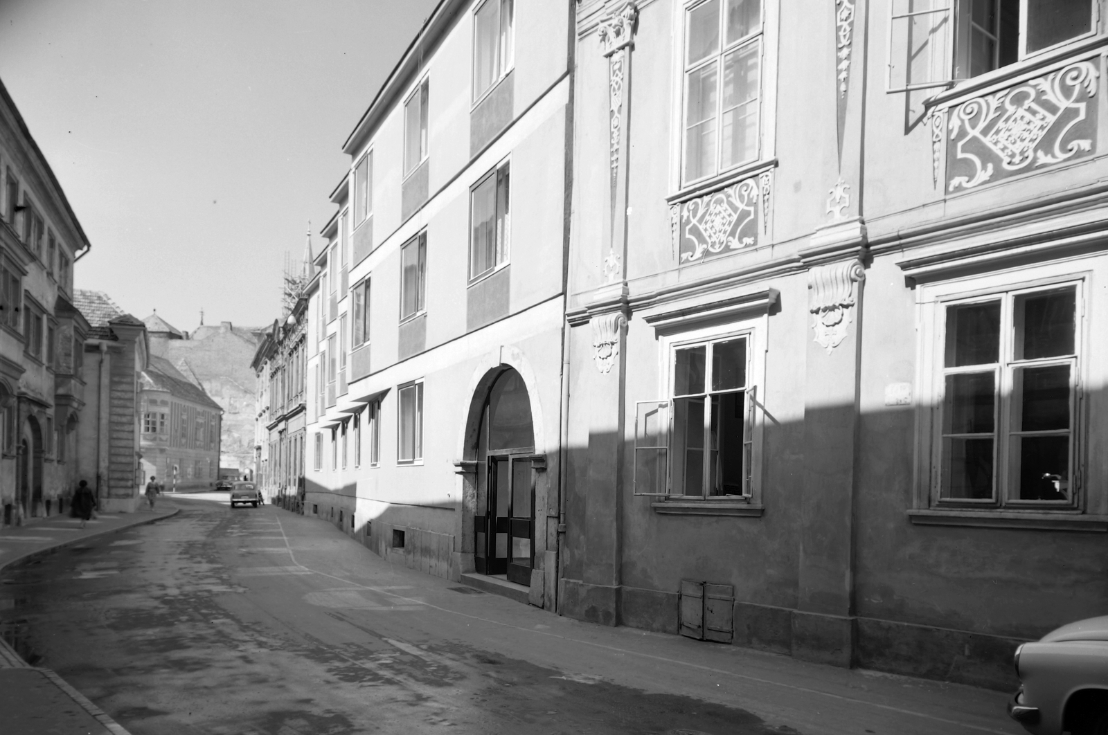 Hungary, Sopron, Szent György utca a Hátsókapu irányában, jobbra a 18. sz., 1963, Építésügyi Dokumentációs és Információs Központ, VÁTI, Fortepan #31271