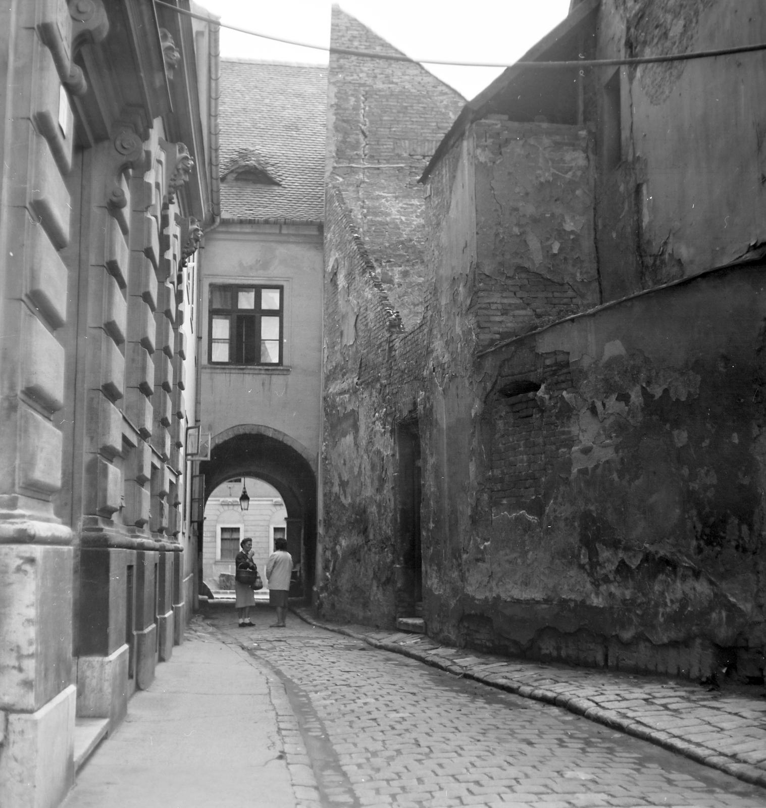 1963, Villányi Gergely, átjáró, Fortepan #313345