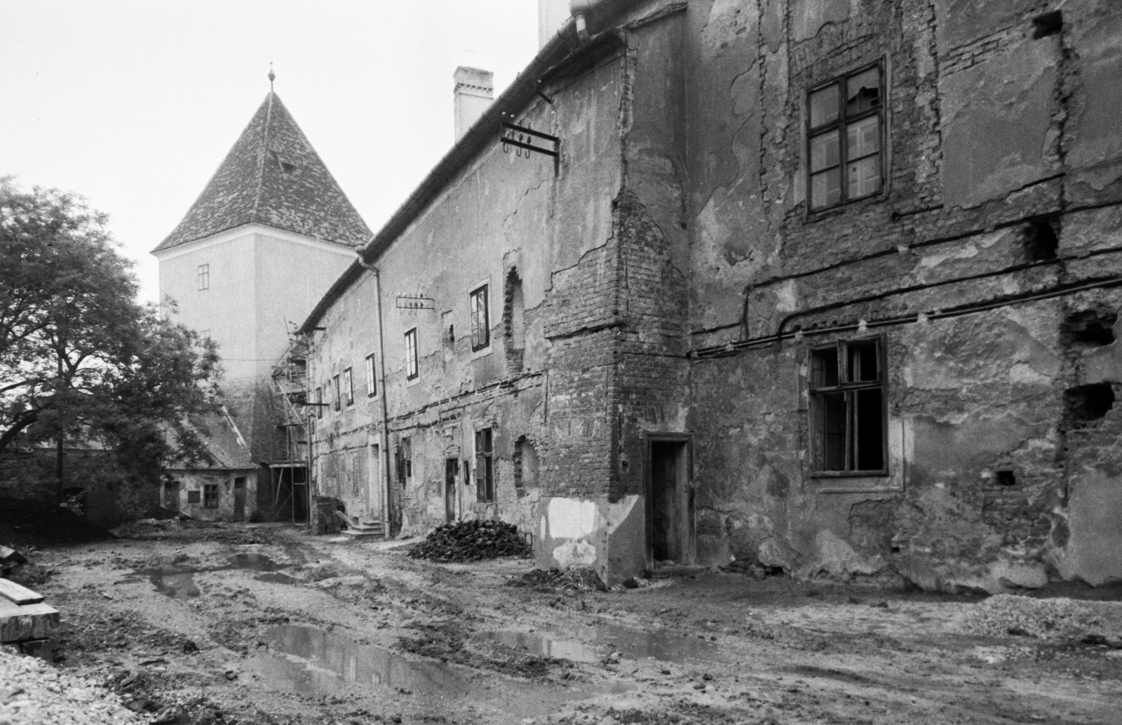 Hungary, Sárvár, Nádasdy-vár., 1970, Építésügyi Dokumentációs és Információs Központ, VÁTI, Fortepan #31356