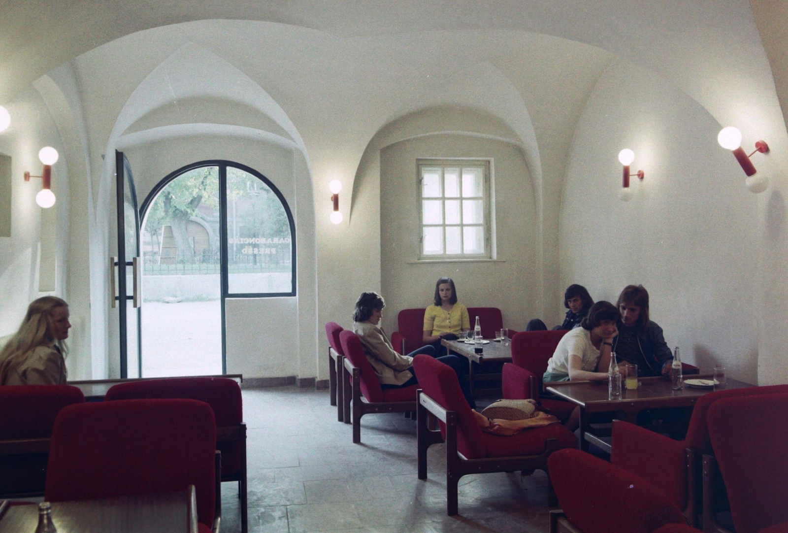 Hungary, Kőszeg, Jurisics tér 7. Garabonciás Presszó., 1975, Építésügyi Dokumentációs és Információs Központ, VÁTI, espresso, Fortepan #31372
