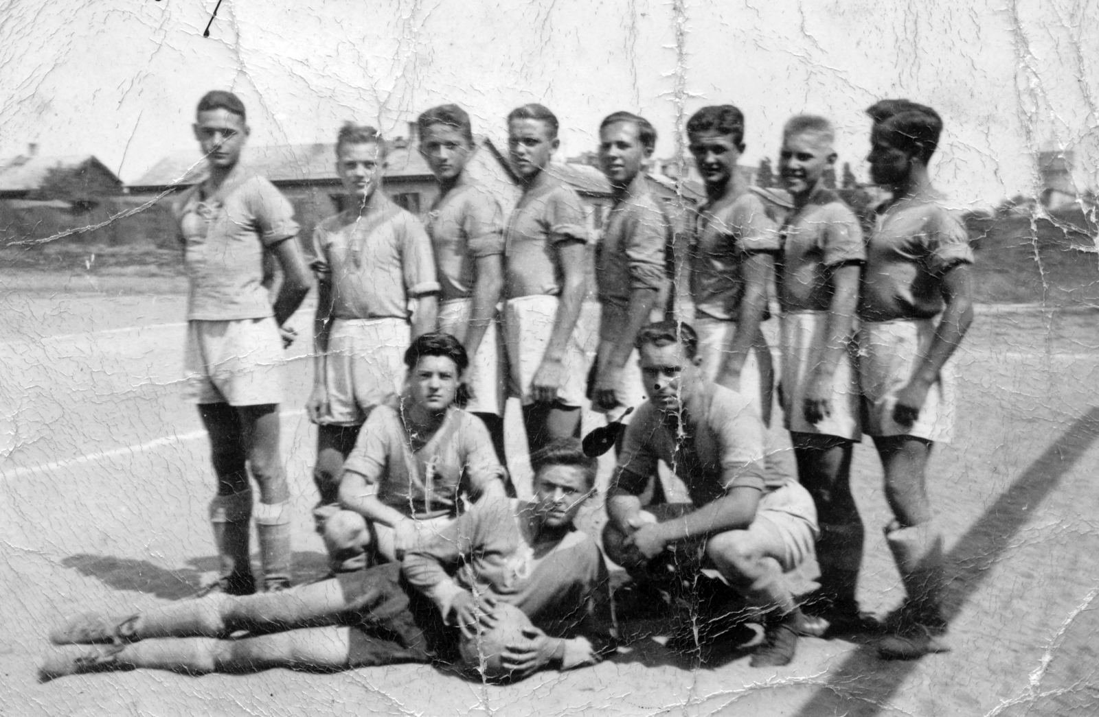 Magyarország, Budapest IV., Újpest, Berlini utca, Phöbus sporttelep., 1937, Anderle Lajosné, sport, labdarúgás, fiatalság, csoportkép, focilabda, Budapest, Fortepan #31421