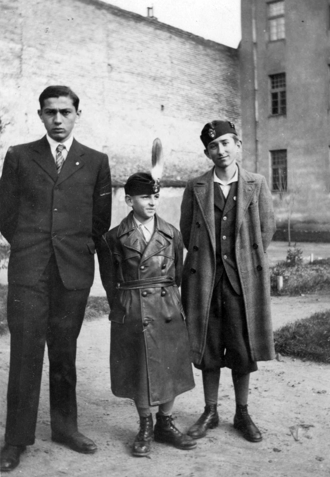 Hungary, Pécs, Ciszterci Rend Nagy Lajos Gimnáziuma és Kollégiuma., 1938, Pétek Edit, leather jacket, man, breech, boys, hands behind the back, Fortepan #31446