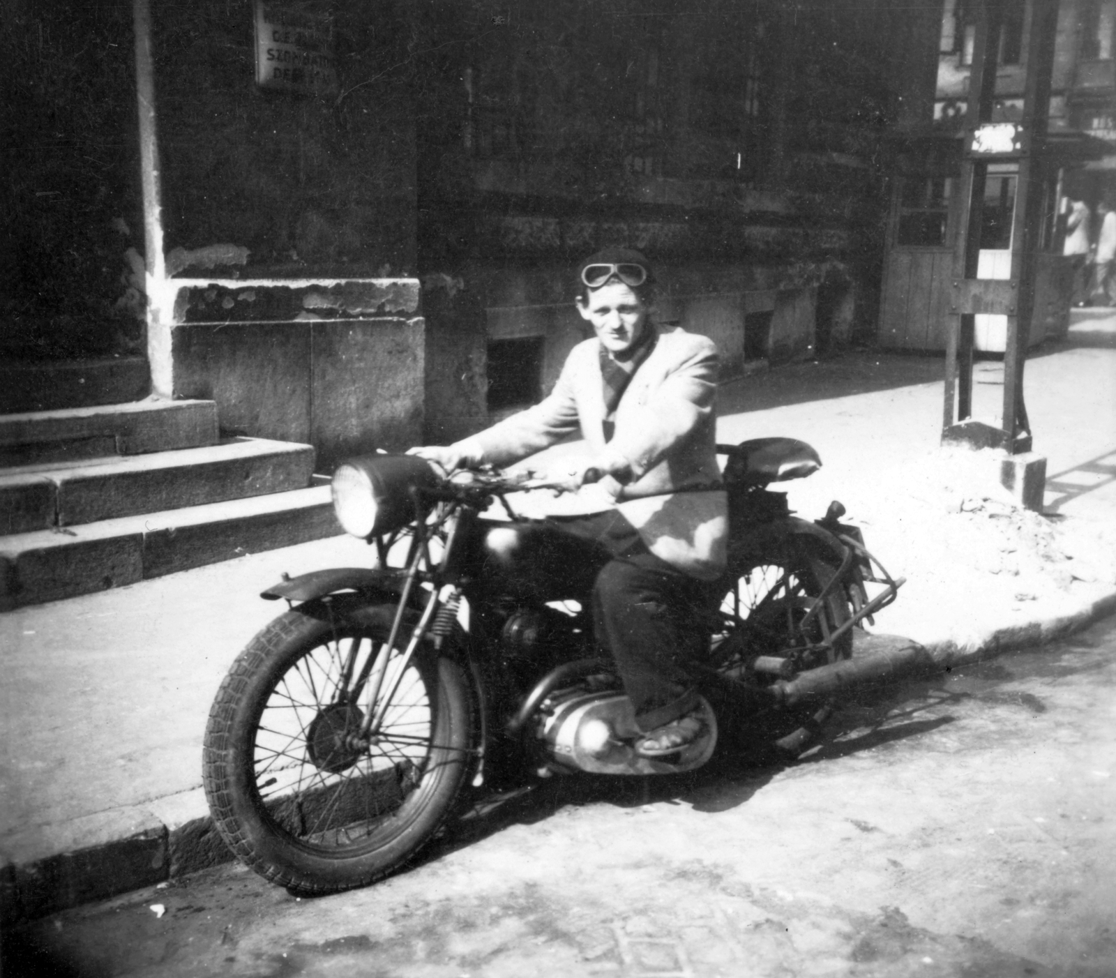 Hungary, 1953, Várkonyi Benedek, motorcycle, Fortepan #31456