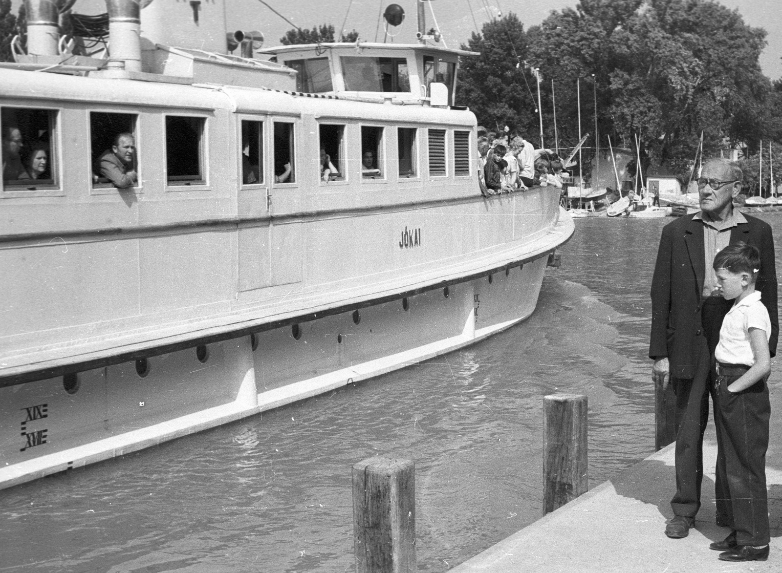 Hungary,Lake Balaton, Siófok, kikötő, Jókai személyhajó., 1966, Pálinkás Zsolt, ship, port, shore, Jókai ship, Fortepan #31526