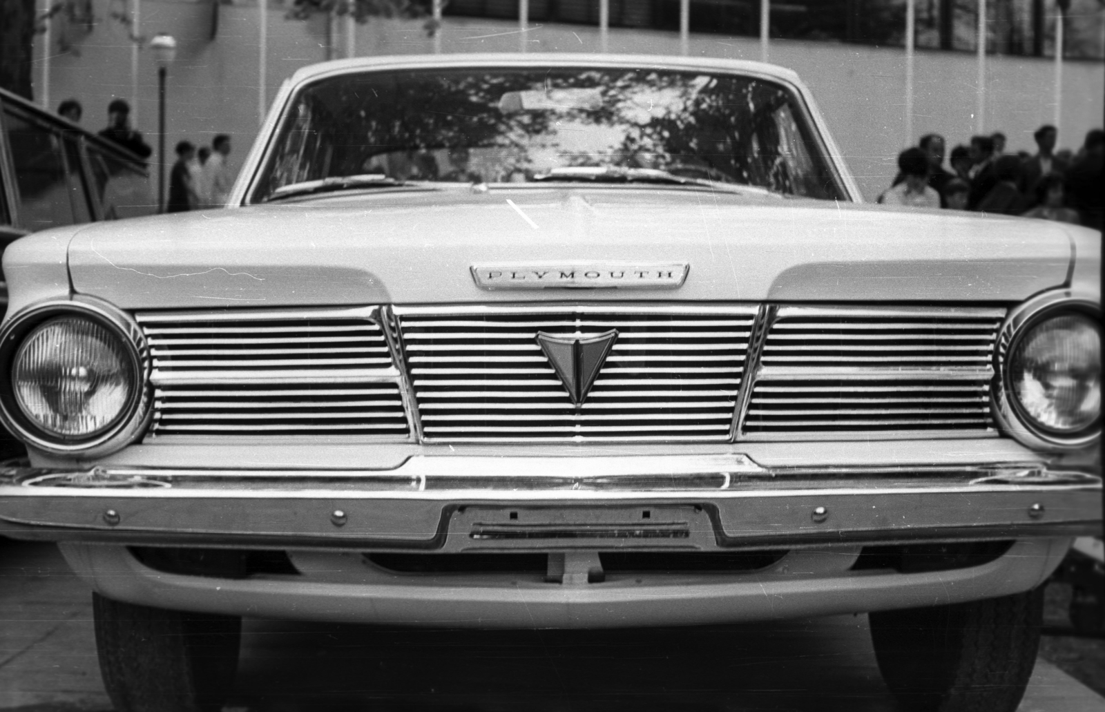 Magyarország, Városliget,Budapesti Nemzetközi Vásár, Budapest XIV., Plymouth Valiant 200 4-door Sedan típusú személygépkocsi., 1965, Pálinkás Zsolt, nemzetközi vásár, automobil, Plymouth-márka, Budapest, Fortepan #31534