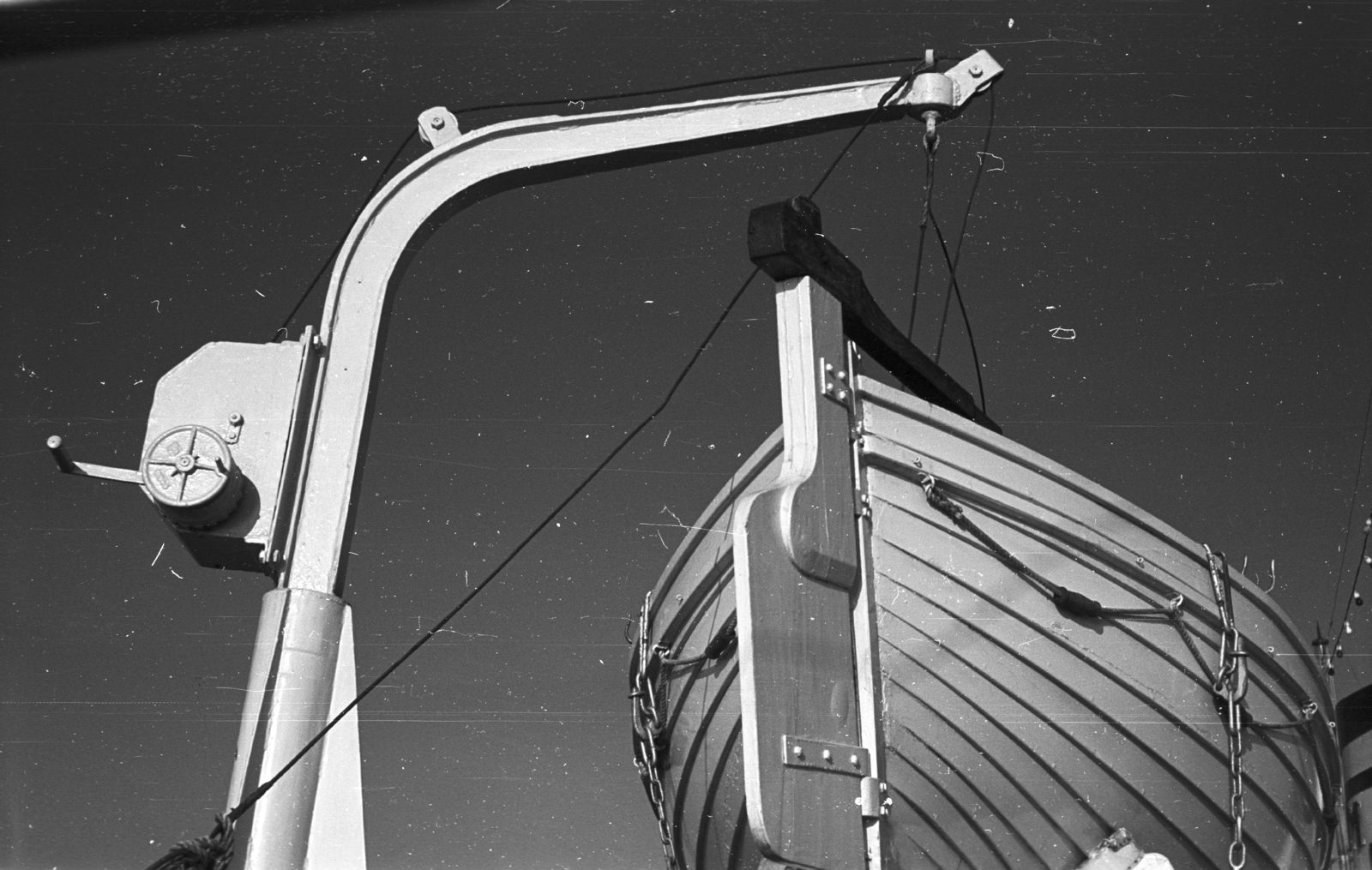 Hungary,Lake Balaton, mentőcsónak a Beloiannisz személyhajón., 1967, Pálinkás Zsolt, ship, boat, lifeboat, winch, Beloiannisz ship, Fortepan #31627