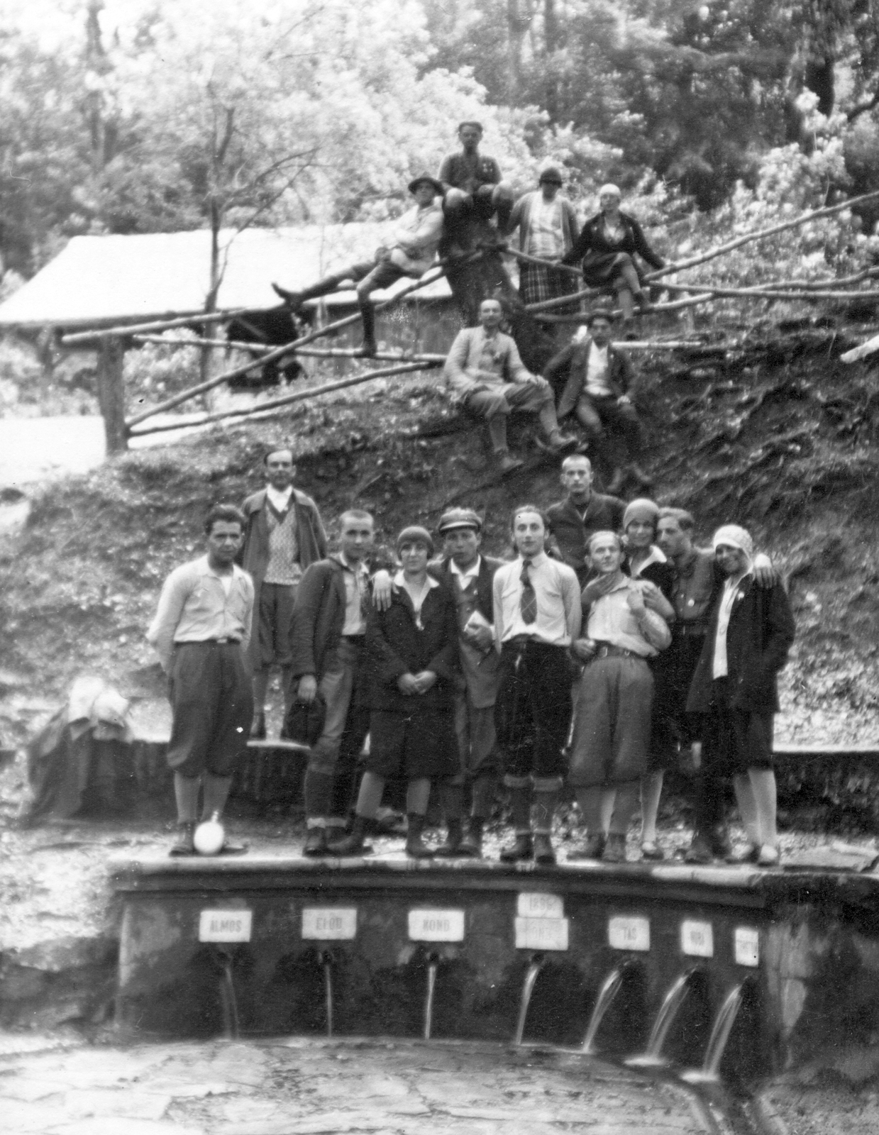 Hungary, Kőszeg, Árpád forrás (hétforrás) a hét vezérről elnevezve., 1927, Fehérvári József, excursion, tableau, Fortepan #31691