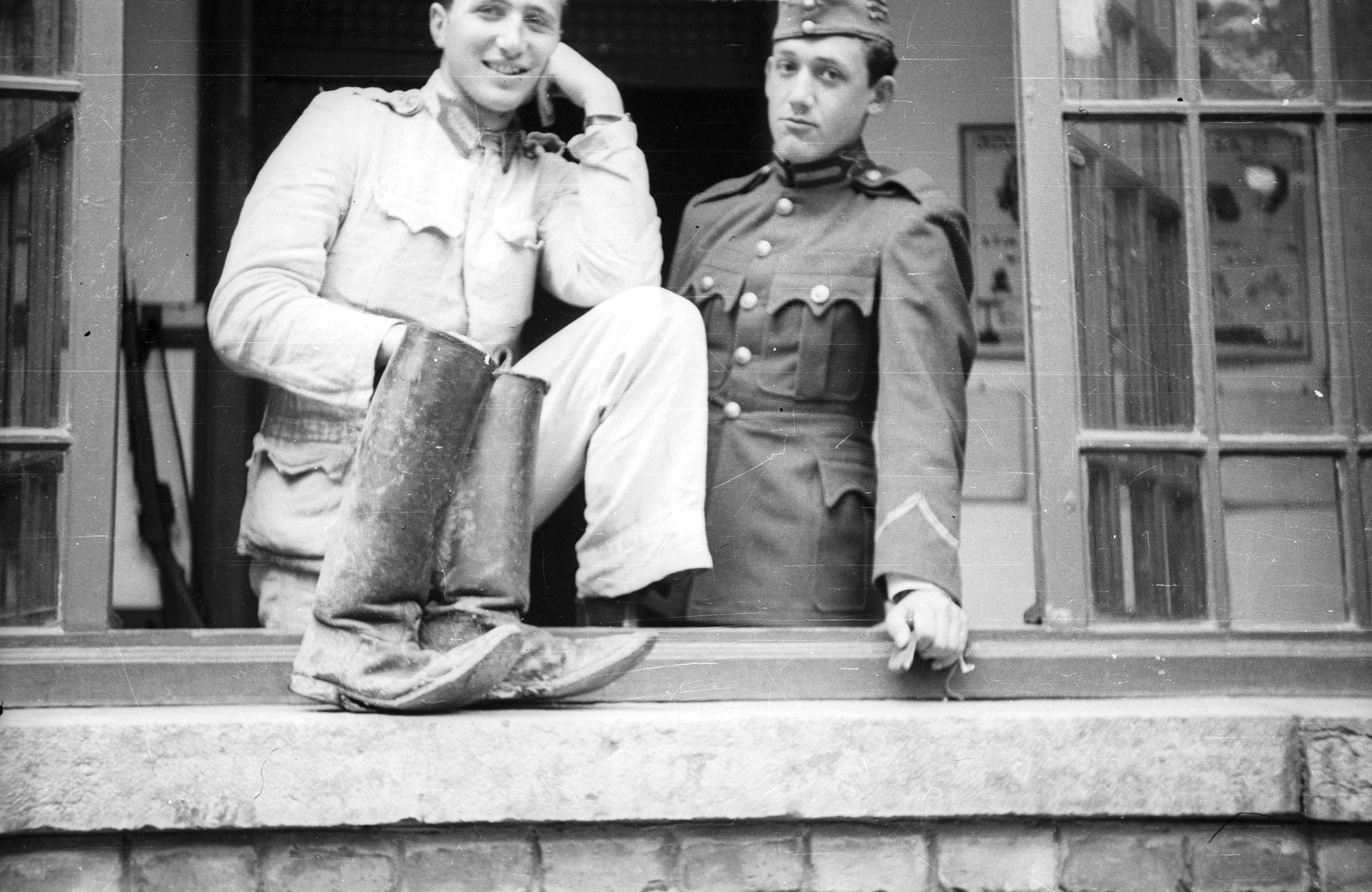 1937, Ludovika, window, soldier, boots, chevron, prop up the head, Fortepan #3171