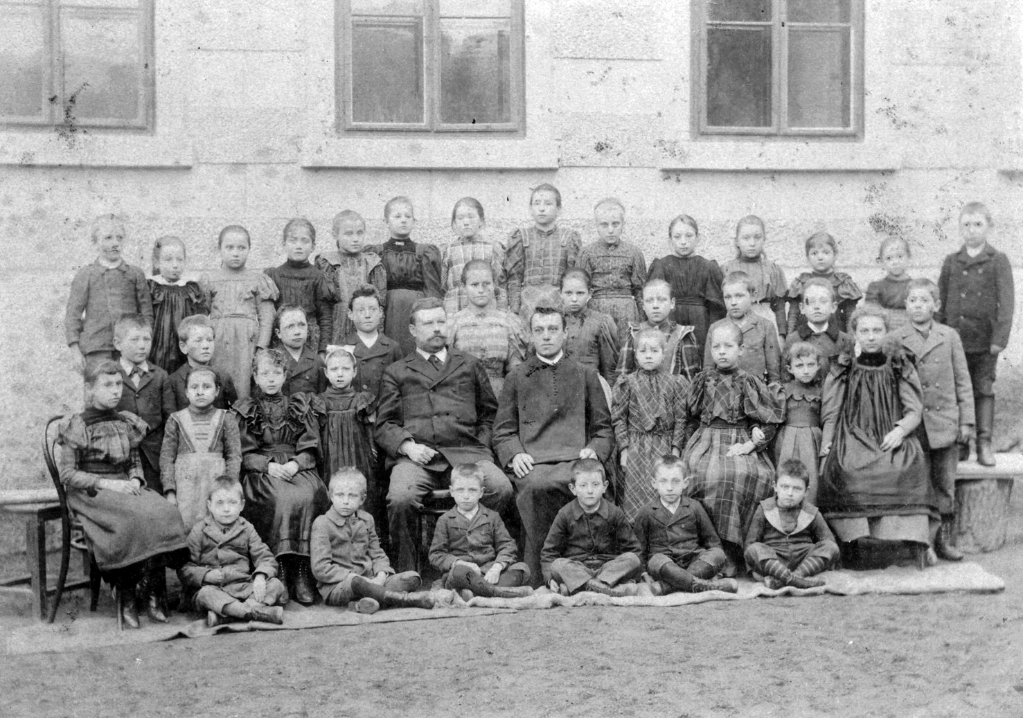 1903, Fodor István, school, class photo, tableau, girls' class, kids, cross-legged sitting, Fortepan #31736